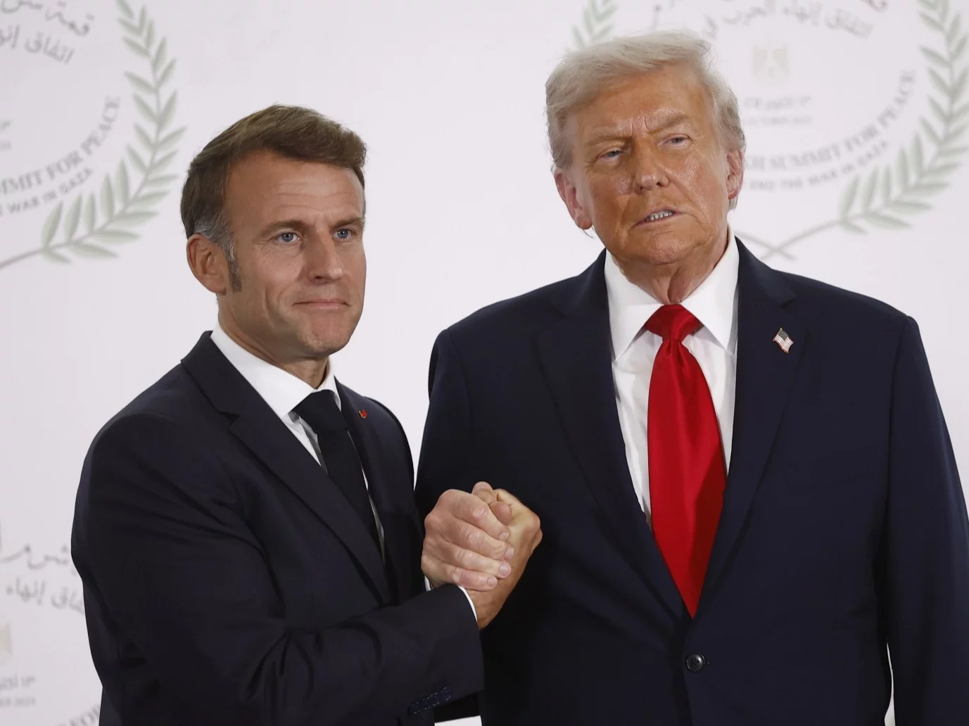 Trump znów to zrobił. Reakcja Macrona mówi wszystko Trump znów to zrobił. Reakcja Macrona mówi wszystko