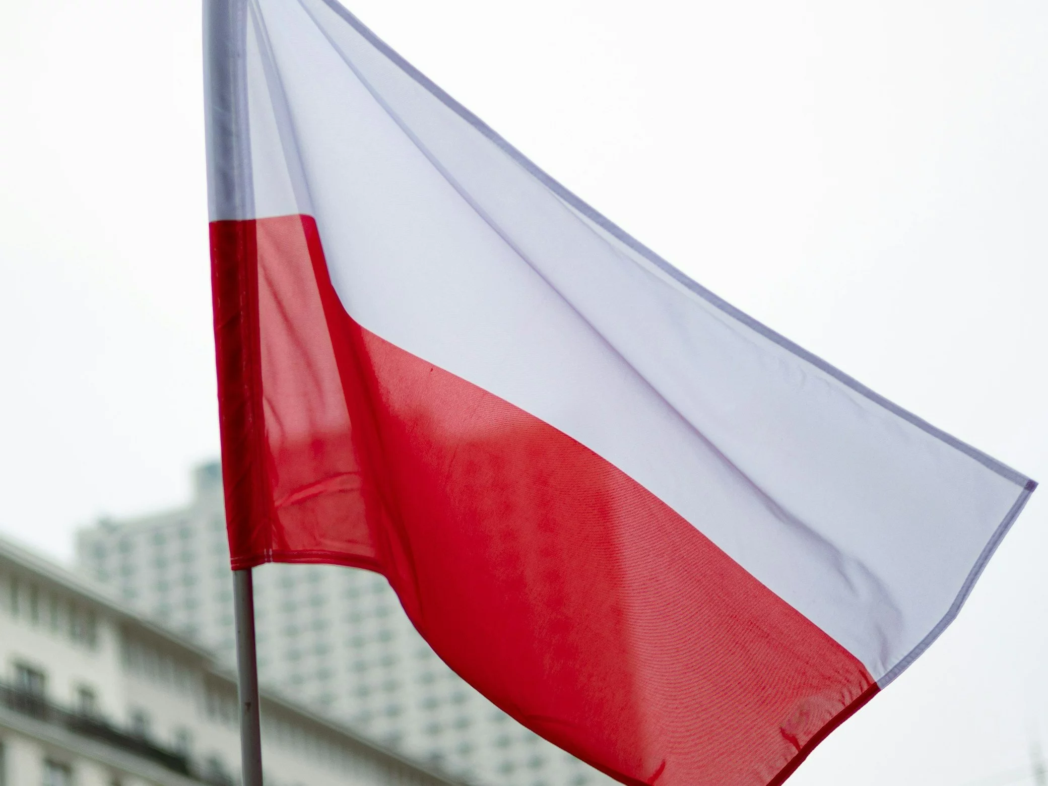 Czy 11 listopada trzeba wywiesić flagę Polski? Za błąd można słono zapłacić Czy 11 listopada trzeba wywiesić flagę Polski? Za błąd można słono zapłacić