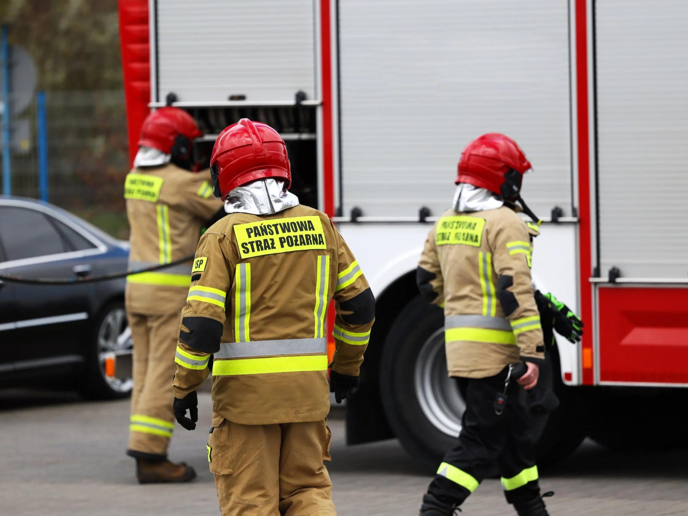 Ewakuacja pacjentów ze szpitala. Służby: Duże zadymienie Ewakuacja pacjentów ze szpitala. Służby: Duże zadymienie