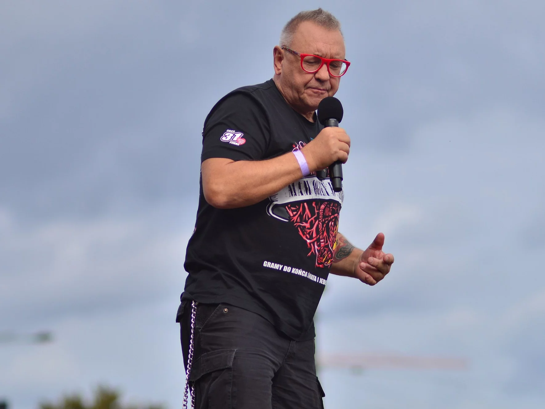 Jerzy Owsiak opublikował wiadomość od internauty. „Zaczepił mnie na korytarzu gość”