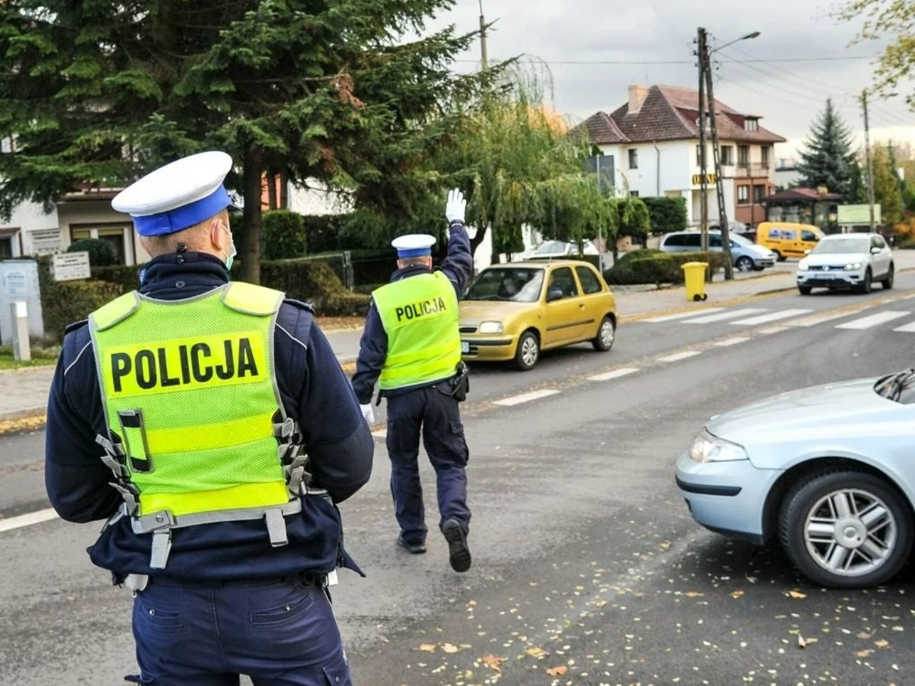 Koszmarny weekend na polskich drogach. Ponad 500 pijanych kierowców w 2 dni Koszmarny weekend na polskich drogach. Ponad 500 pijanych kierowców w 2 dni