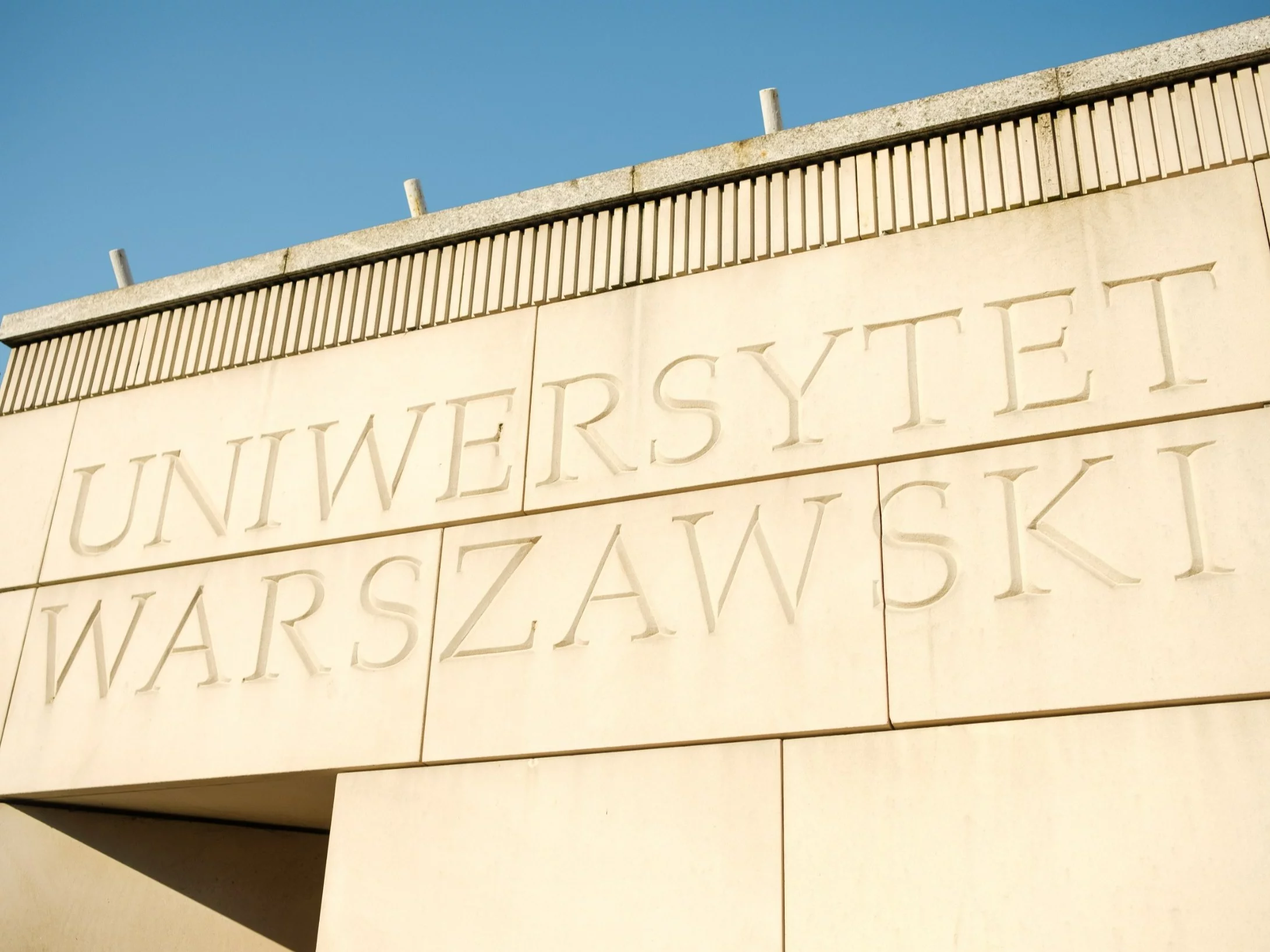 Pożar na Uniwersytecie Warszawskim. Ewakuowano 200 osób Pożar na Uniwersytecie Warszawskim. Ewakuowano 200 osób