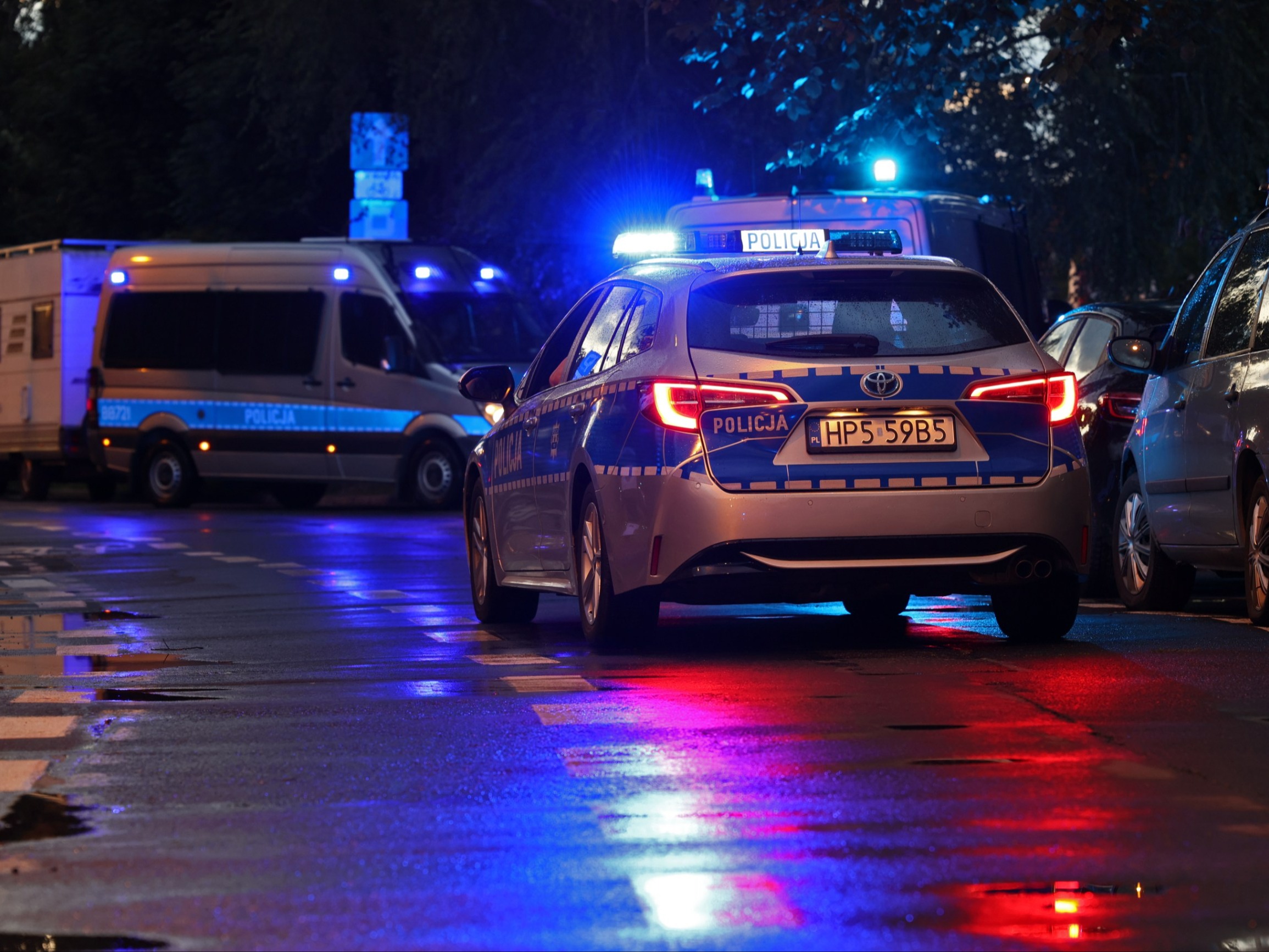 Strzały w Wielkopolsce. Policja ruszyła w pościg za uzbrojonymi sprawcami