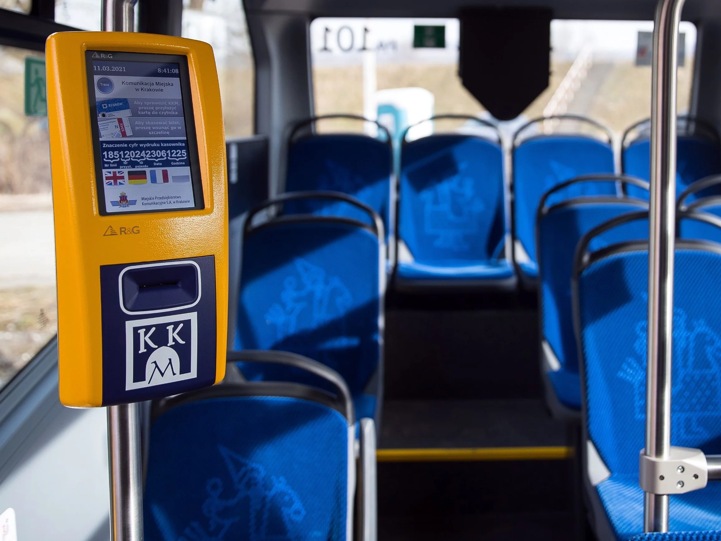 Wielkie zmiany w komunikacji. Będzie zakaz korzystania ze smartfonów? Wielkie zmiany w komunikacji. Będzie zakaz korzystania ze smartfonów?