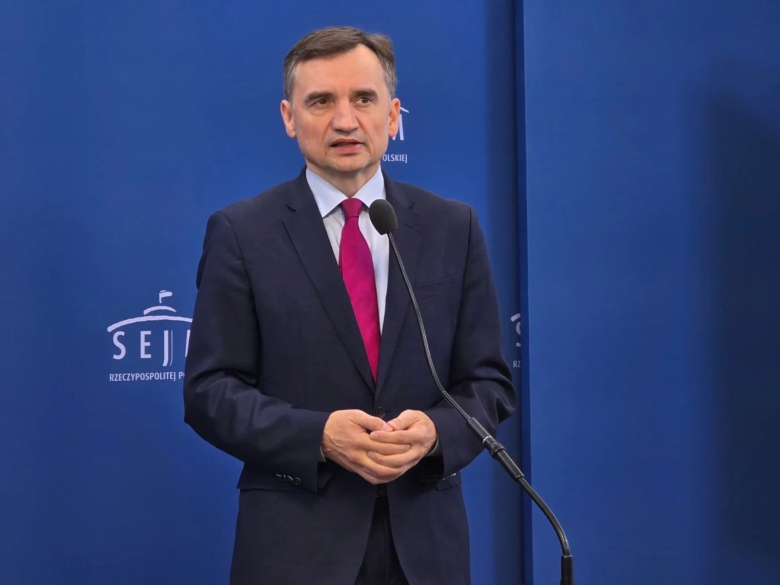 Zbigniew Ziobro na konferencji w Budapeszcie. „Dzieje się zemsta Donalda Tuska” Zbigniew Ziobro na konferencji w Budapeszcie. „Dzieje się zemsta Donalda Tuska”