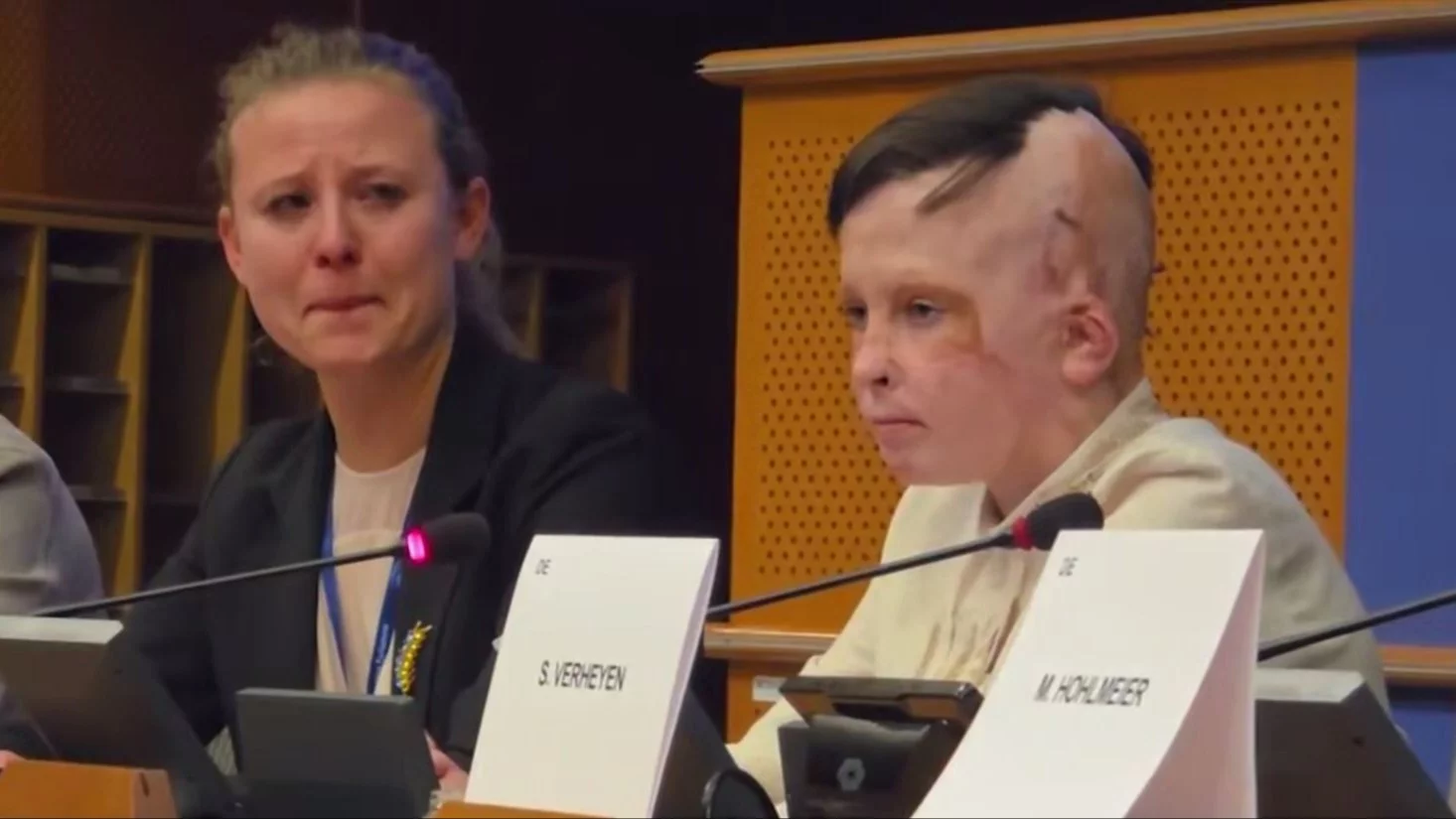 11-latek przeżył rosyjski atak rakietowy, stracił mamę. Tłumaczka nie mogła powstrzymać łez 11-latek przeżył rosyjski atak rakietowy, stracił mamę. Tłumaczka nie mogła powstrzymać łez