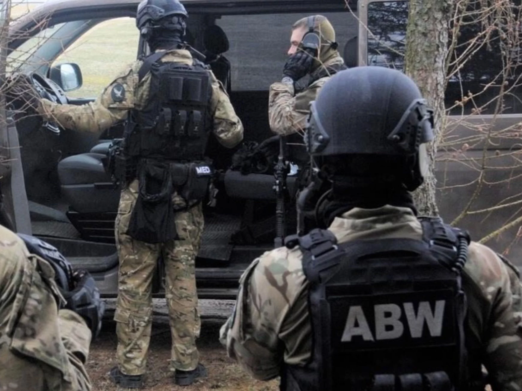 Planowali wyświetlać kontrowersyjne hasła na Pałacu Prezydenckim. Znane szczegóły śledztwa Planowali wyświetlać kontrowersyjne hasła na Pałacu Prezydenckim. Znane szczegóły śledztwa