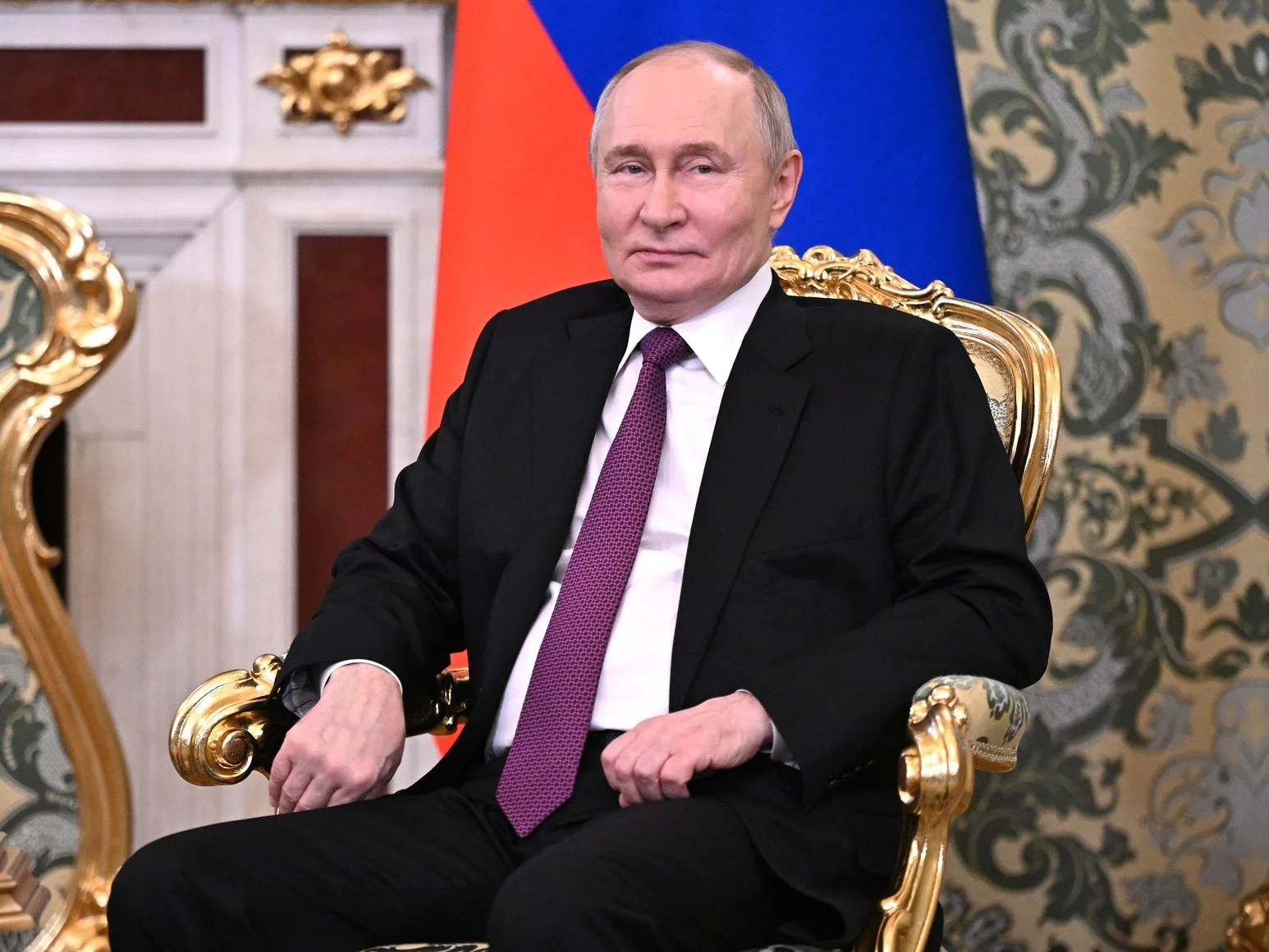 Putin dostał niespodziewany prezent. Wszystko nagrały kamery Putin dostał niespodziewany prezent. Wszystko nagrały kamery