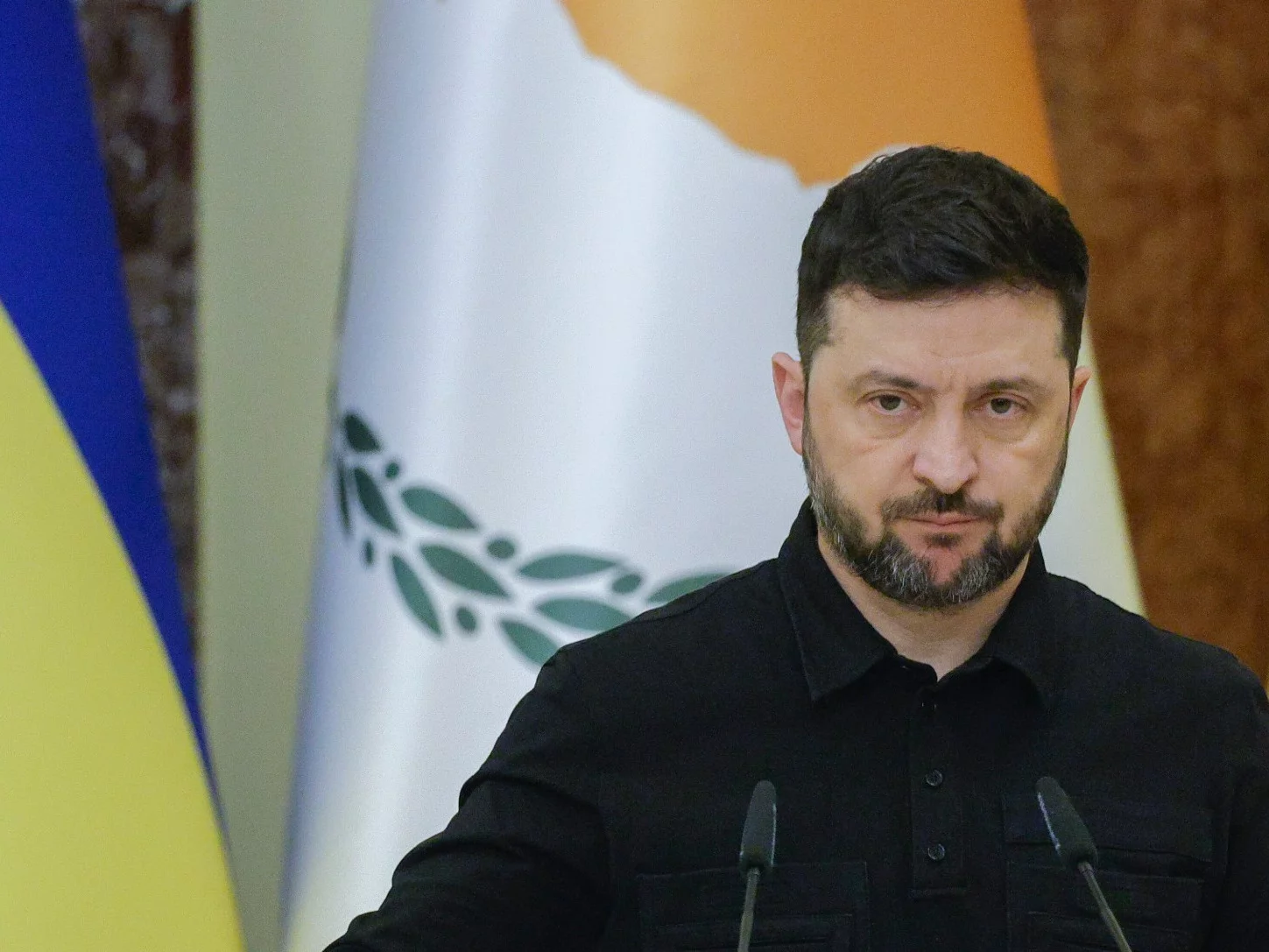 Samolot z Zełenskim lądował w Dublinie. Doszło do niepokojącego incydentu Samolot z Zełenskim lądował w Dublinie. Doszło do niepokojącego incydentu