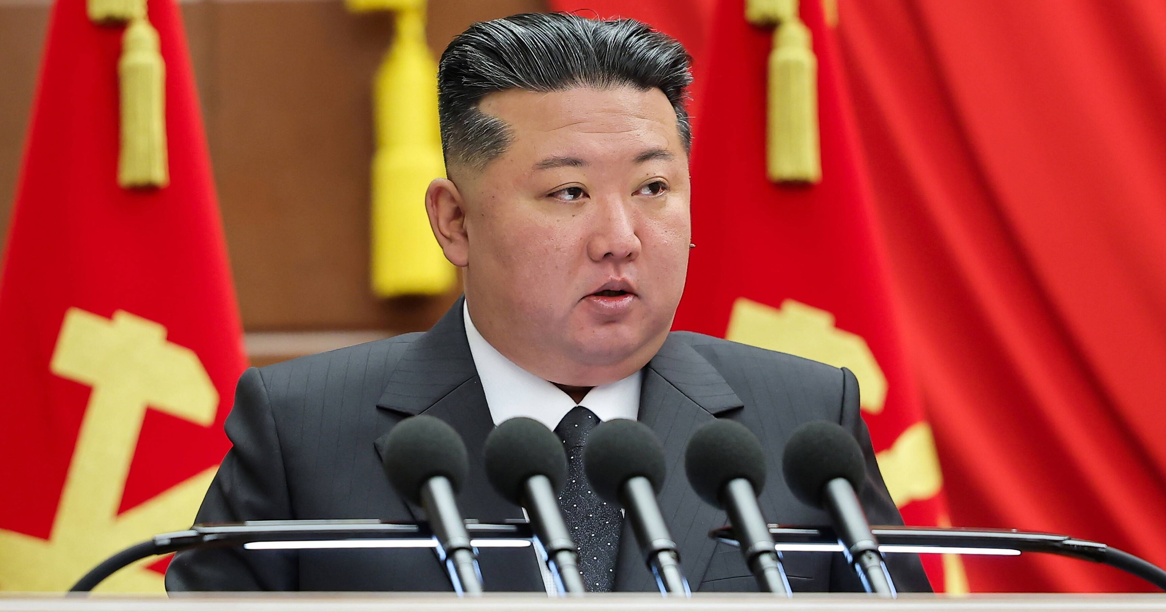 Korea Północna wystrzeliła pociski w stronę Morza Japońskiego. Japonia reaguje