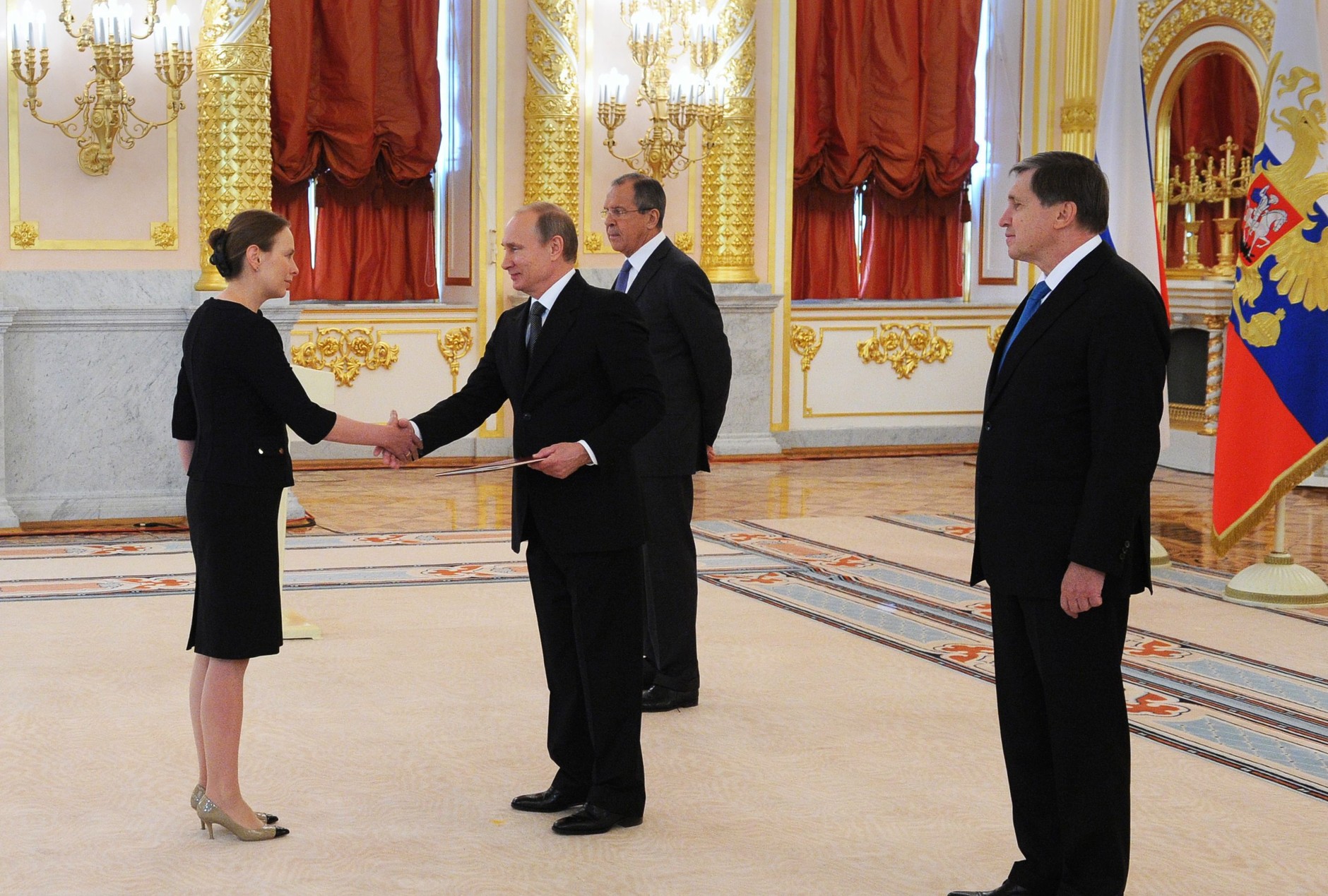 Poznajcie szarą eminencję putinowskiej dyplomacji. Jurij Uszakow już dawno przyćmił Siergieja Ławrowa. "Odgrywa znacznie większą rolę"