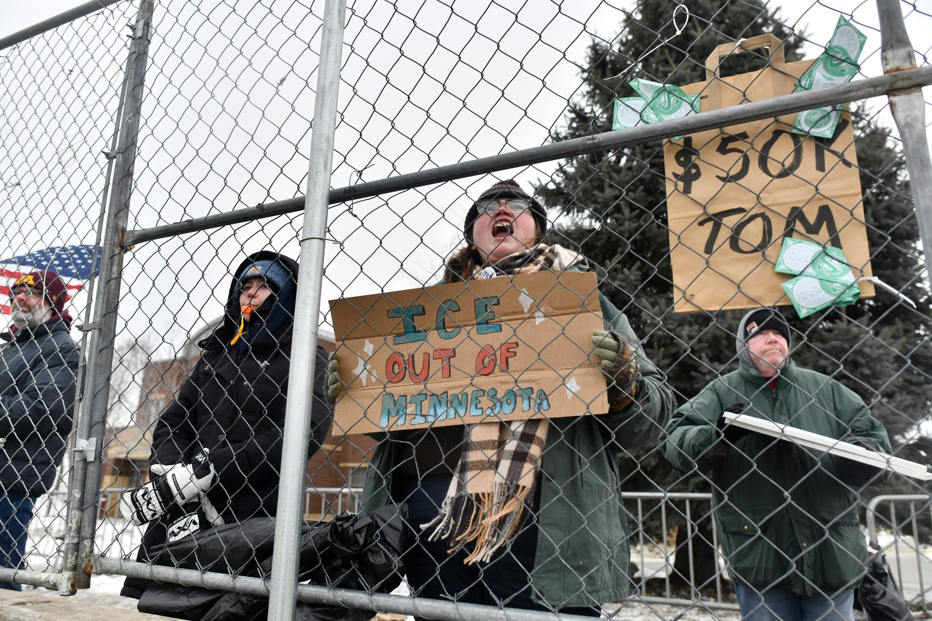 "Przepis na katastrofę". Republikanie próbują przemówić Donaldowi Trumpowi do rozsądku. "Odczuwamy niepokój"