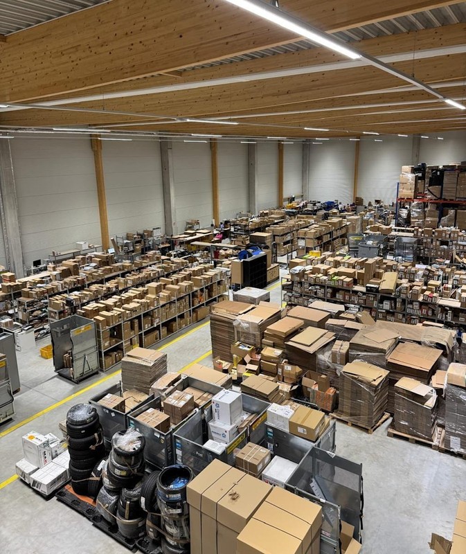 Przez Polskę do Moskwy. Dziennikarze podłożyli nadajniki GPS w paczkach. Odkryli sekret Putina