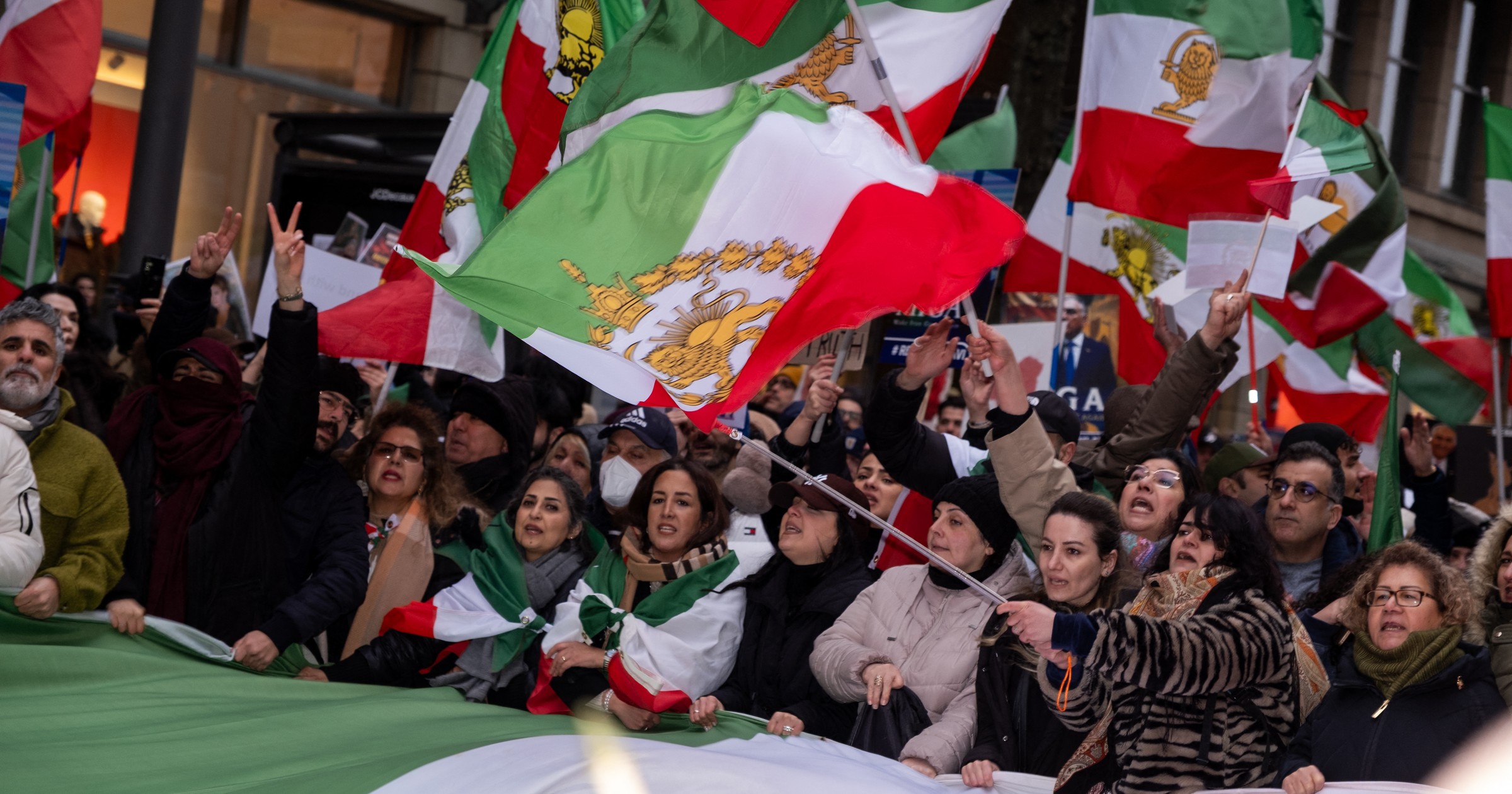 Rzeź w Iranie. Niemieckie służby bezpieczeństwa: długie ramię okrutnego reżimu dosięgnie Europy