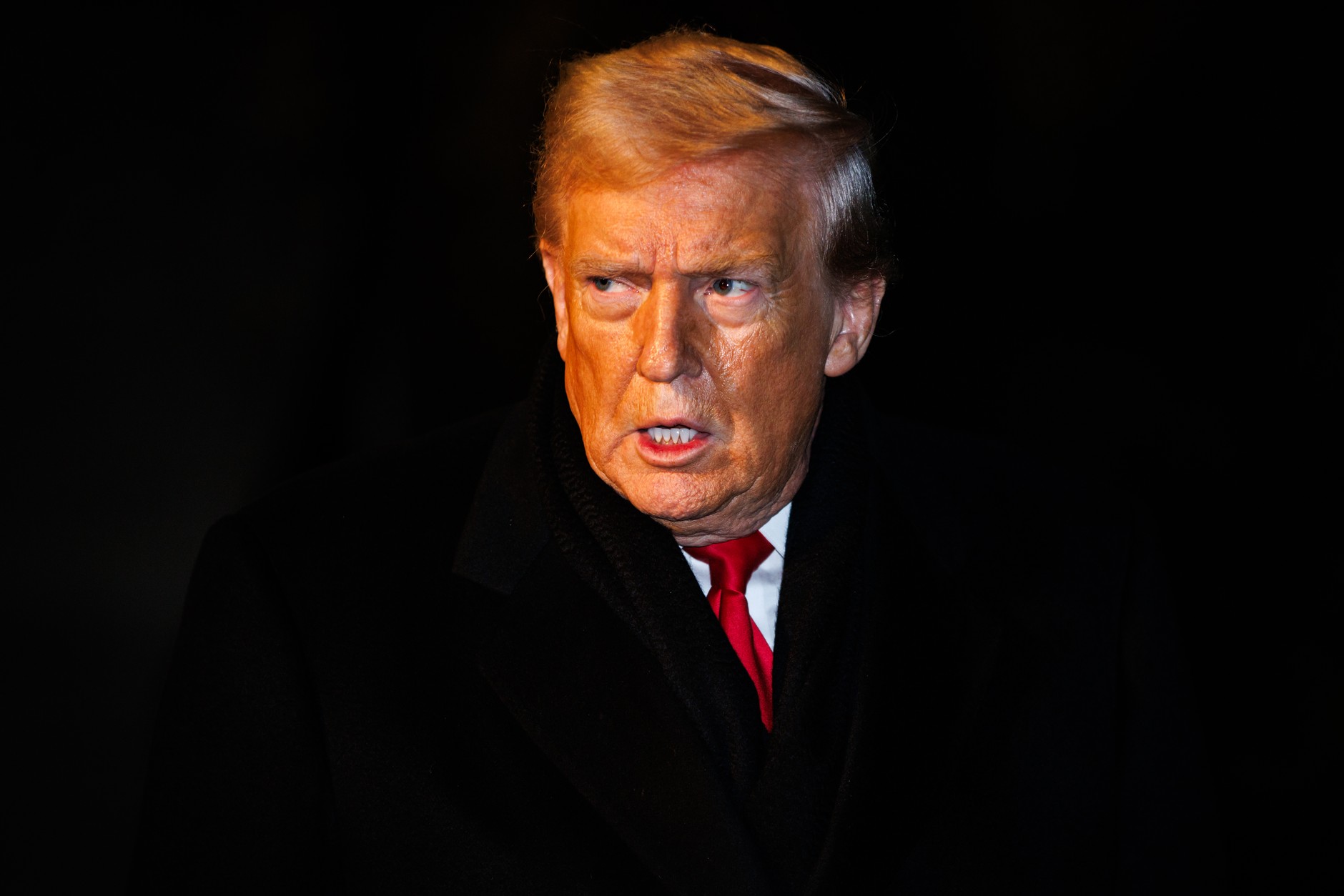 "Straumatyzowany" premier Słowacji wścieka się na medialną burzę. Boi się, że naraził relacje z "szalonym" Trumpem