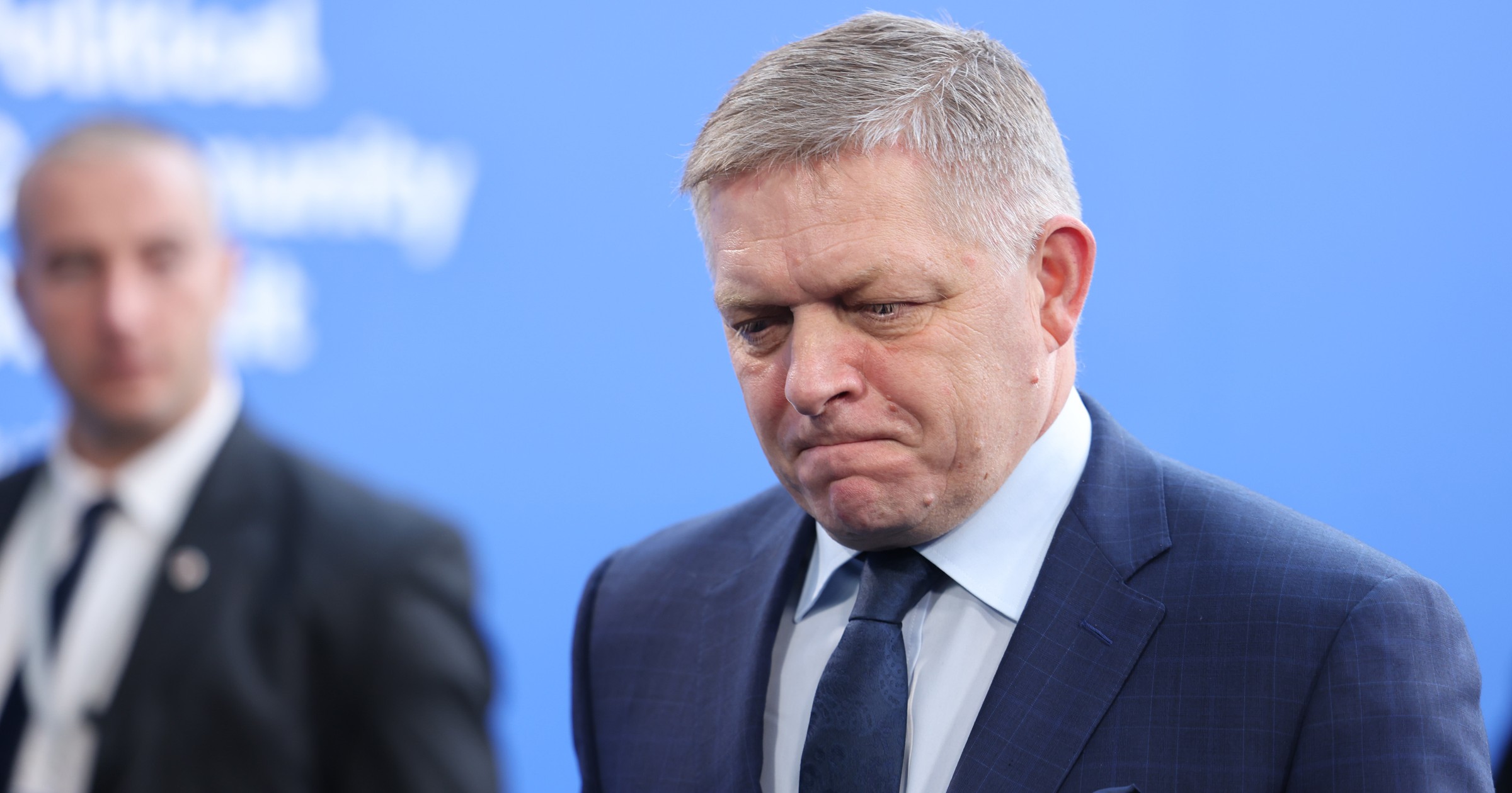 "Straumatyzowany" premier Słowacji wścieka się na medialną burzę. Boi się, że naraził relacje z "szalonym" Trumpem "Straumatyzowany" premier Słowacji wścieka się na medialną burzę. Boi się, że naraził relacje z "szalonym" Trumpem