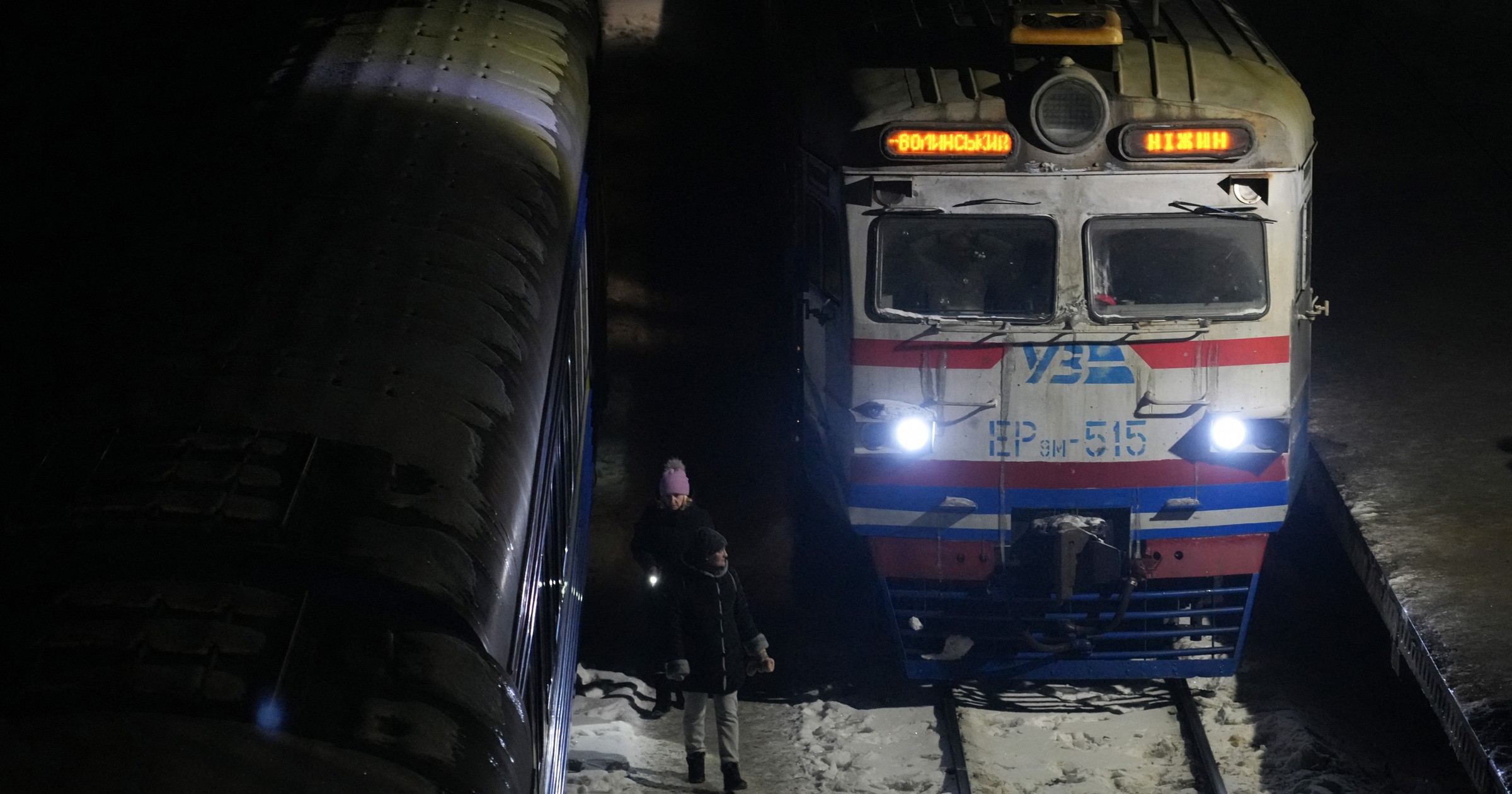 "Wróg nasila ataki". Ukraina utajnia trasy pociągów, by zmylić rosyjskie drony. Pasażerowie będą musieli uzbroić się w cierpliwość