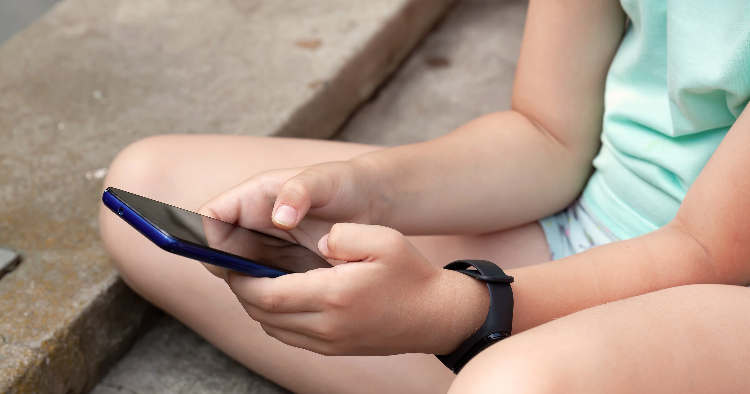 Zakaz mediów społecznościowych dla dzieci? Polacy zabrali głos [SONDAŻ]