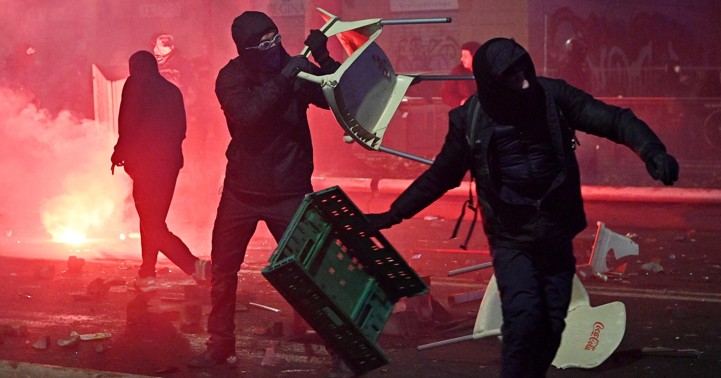 Bitwa na ulicach Turynu. Premier Meloni grzmi o "wrogach państwa"