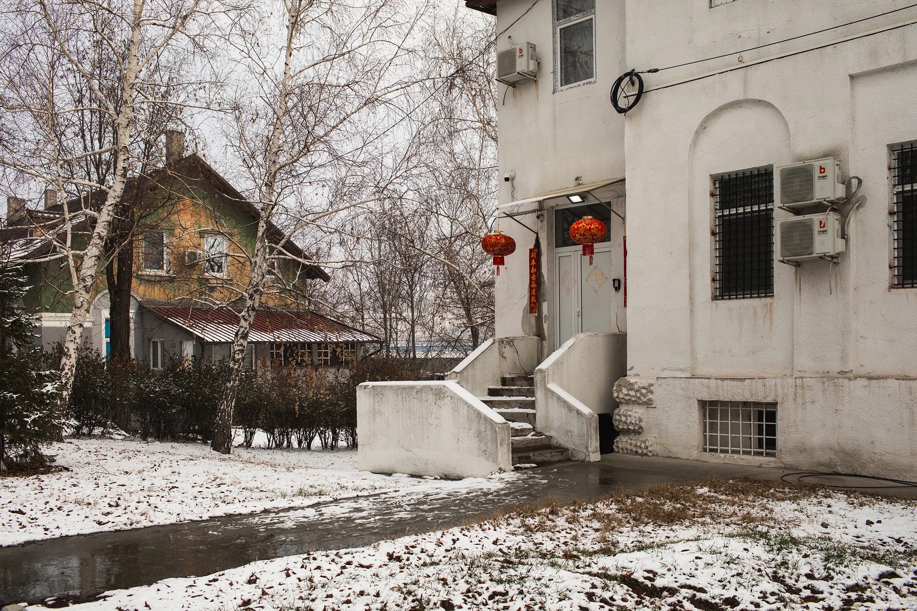 "To koniec". Tak Chiny po cichu rozszarpują Europę. Zaczęły od Serbii. "Czuję, jak drży mój dom" [FOTOREPORTAŻ]