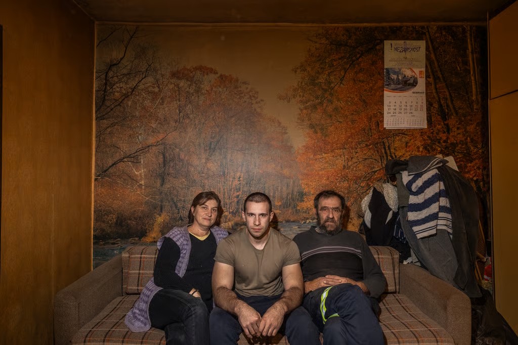 "To koniec". Tak Chiny po cichu rozszarpują Europę. Zaczęły od Serbii. "Czuję, jak drży mój dom" [FOTOREPORTAŻ]