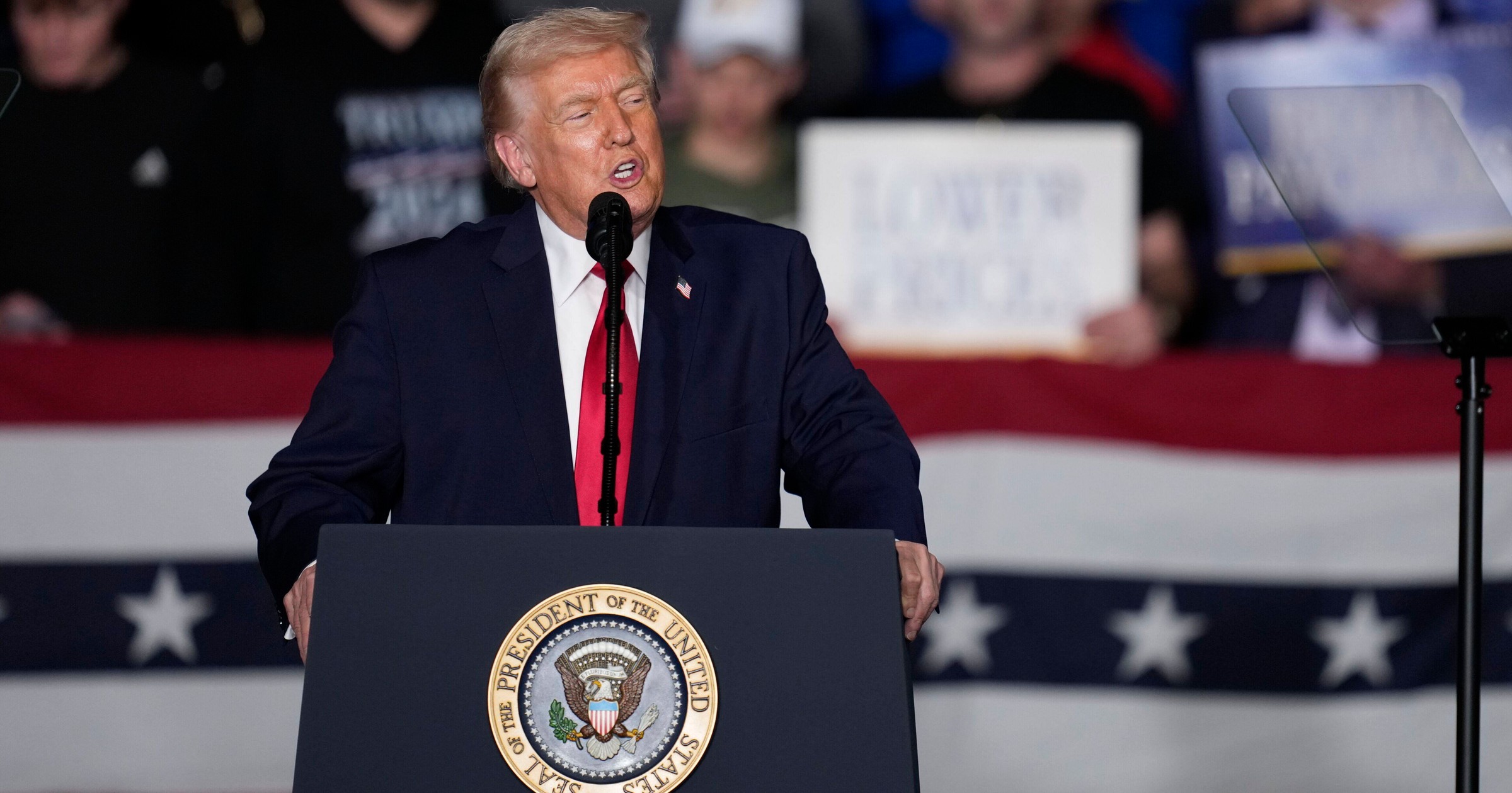 Donald Trump mówi o zwycięstwie nad Iranem. Chce "dokończyć zadanie"