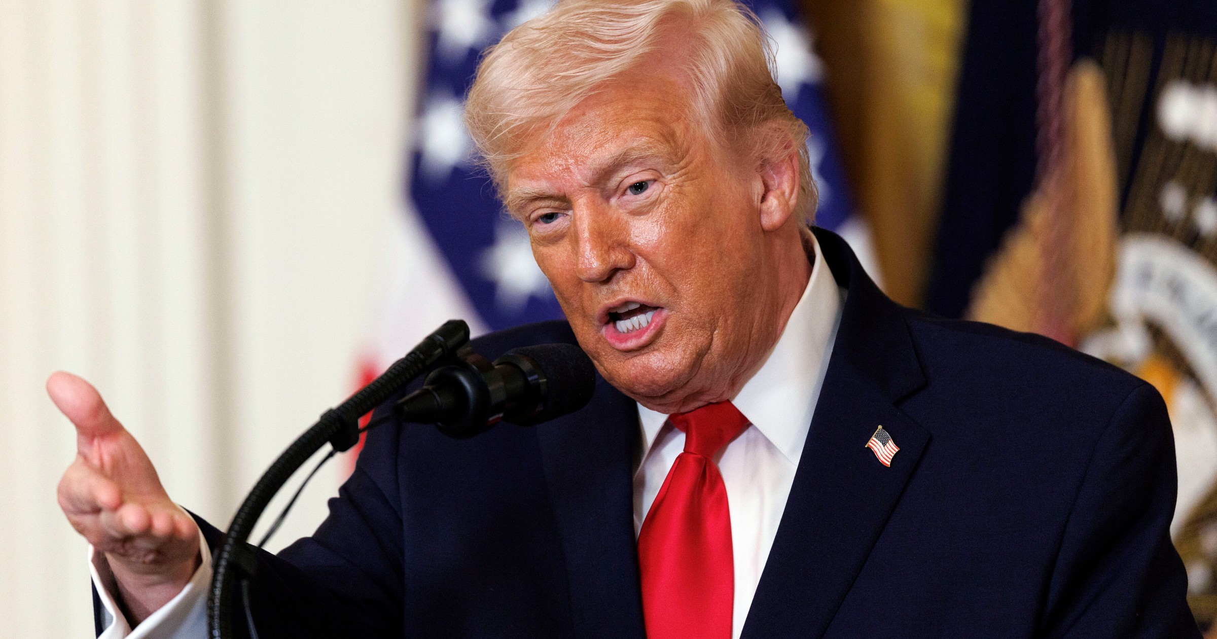 Donald Trump nagle zaczął mówić o Putinie. "Trochę im pomaga"