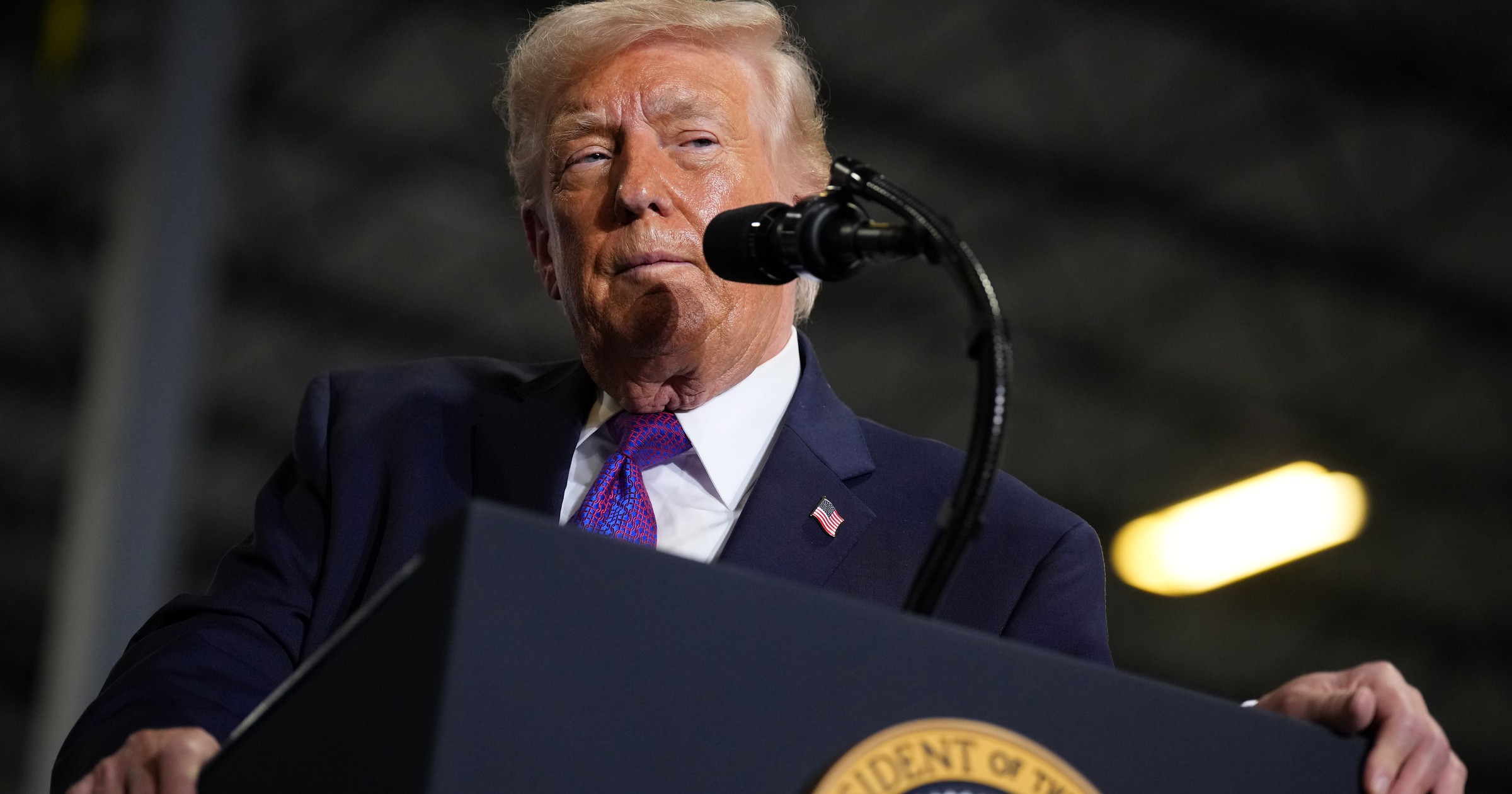 FBI bije na alarm. Wojna Trumpa ściąga zamachy na USA. Zatajony raport miał ukryć niewygodną prawdę