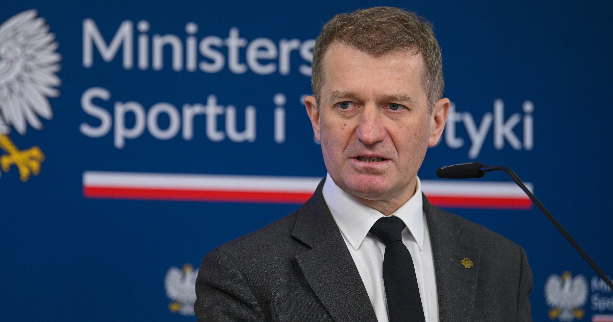 "Karkołomna debata" wokół SAFE. Wiceminister mówi o "niedojrzałych decyzjach"