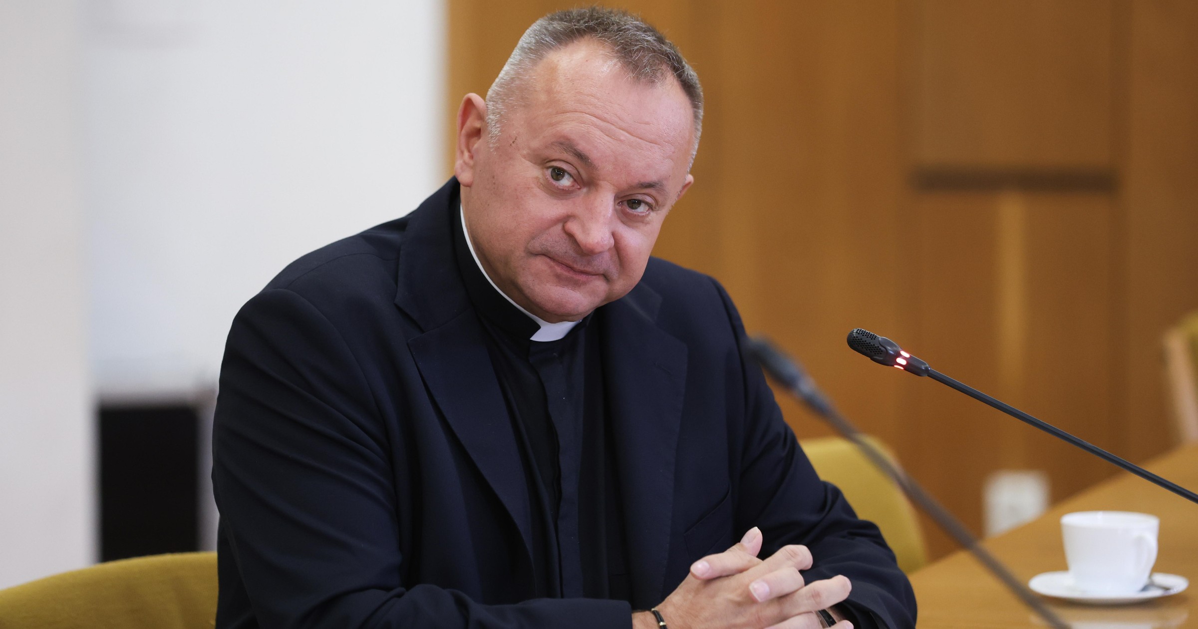 Ks. Waldemar Cisło zbierał miliony na pomoc. Sprawa w prokuraturze