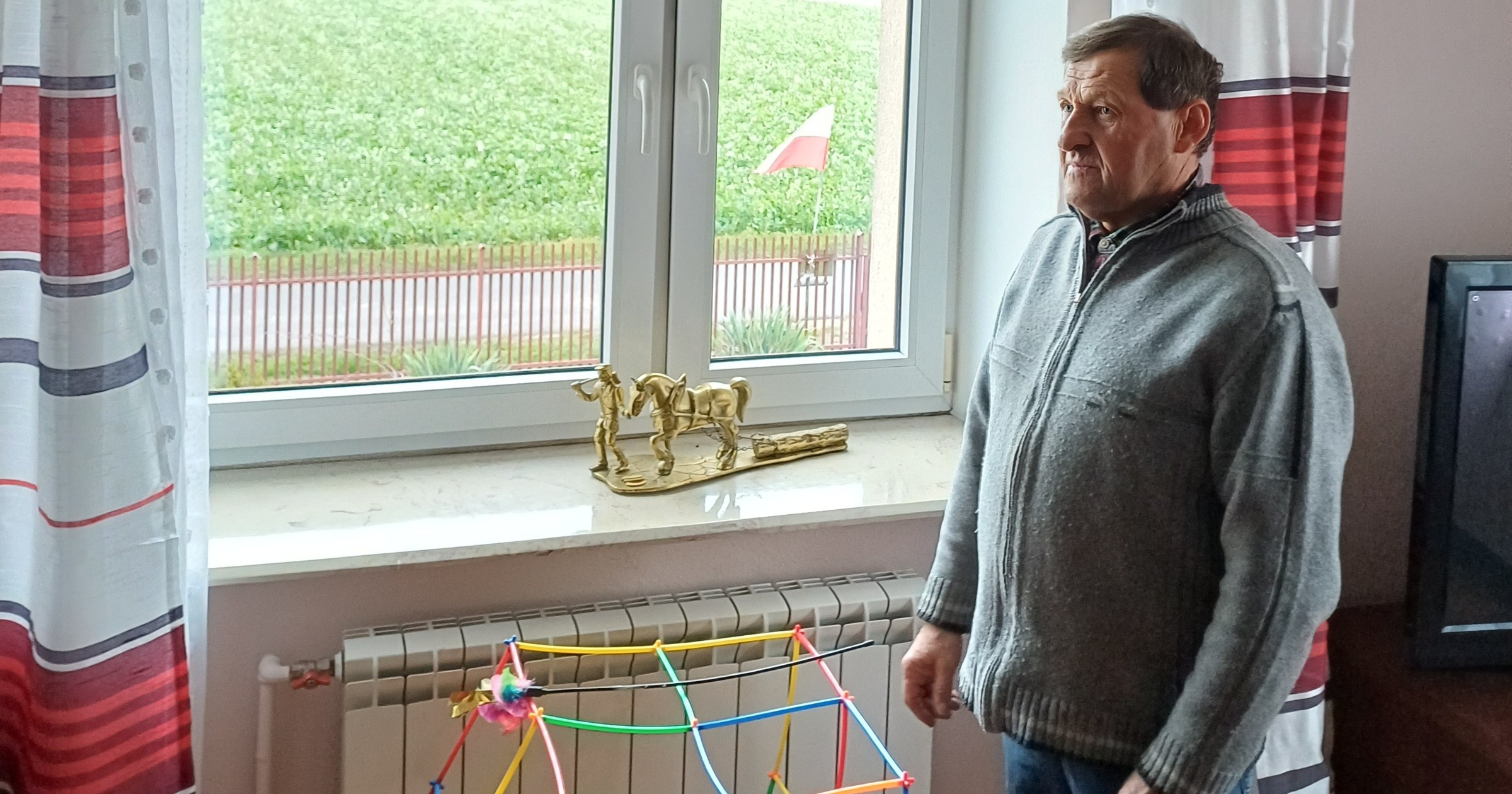 "Ludzie tutaj już ze sobą nie rozmawiają". Ostatni rolnicy rozpalają ogień i czekają na wysiedlenie