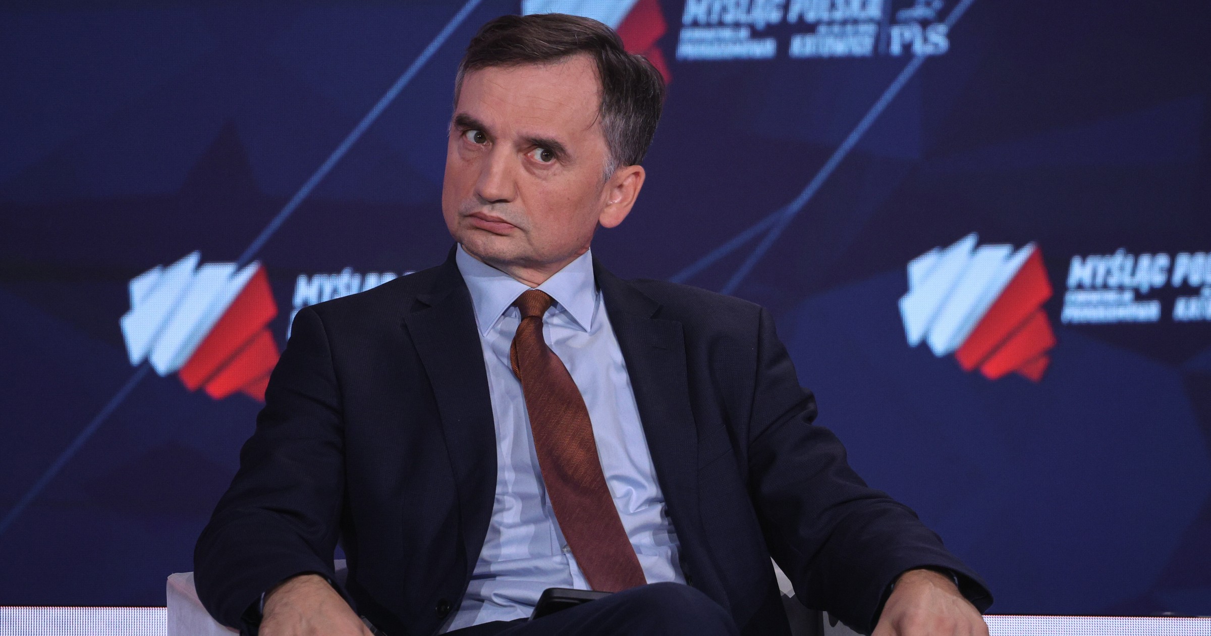 Marszałek Sejmu odebrał Zbigniewowi Ziobrze część pensji. Jest reakcja byłego ministra