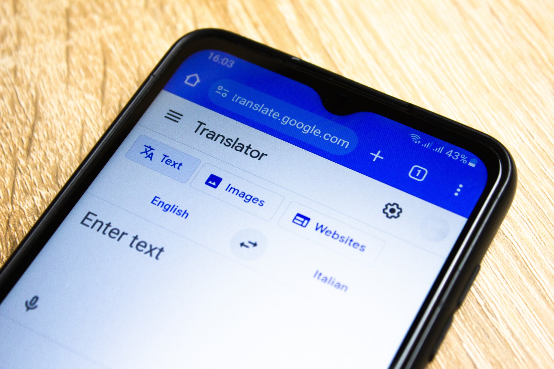 Miał być asem, okazał się amatorem. Rosyjskiego szpiega zdradził... internetowy translator. Historia jak z komedii [ŚLEDZTWO]