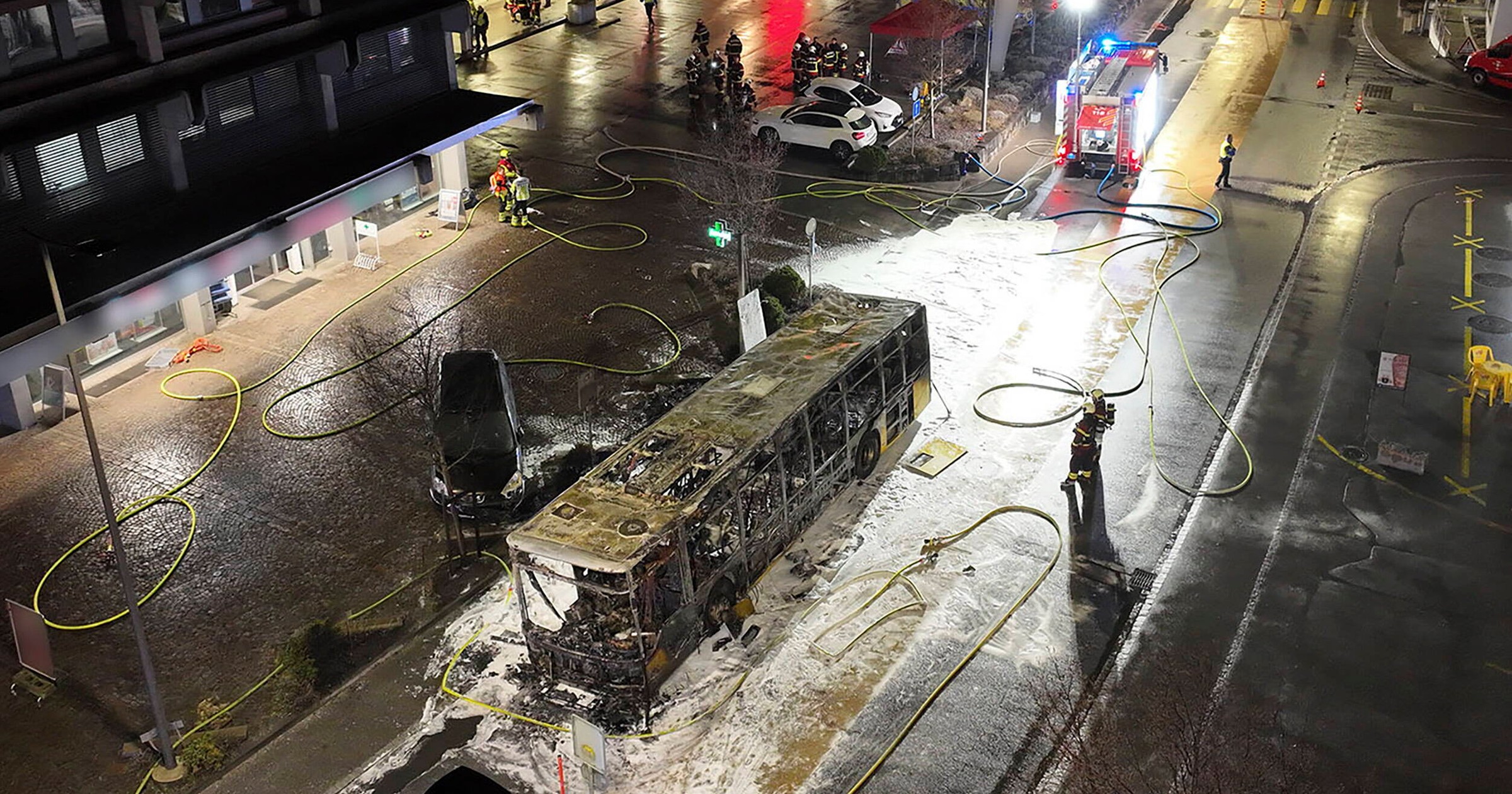 Nowe informacje po pożarze autobusu w Szwajcarii. Świadkowie opisują szczegóły