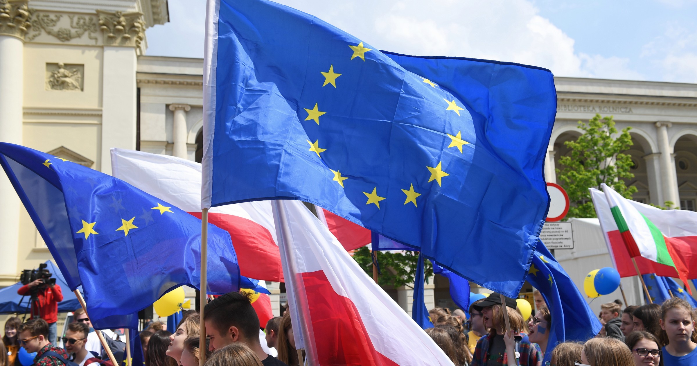 Polska powinna zostać w UE? Polacy zabrali głos [SONDAŻ]