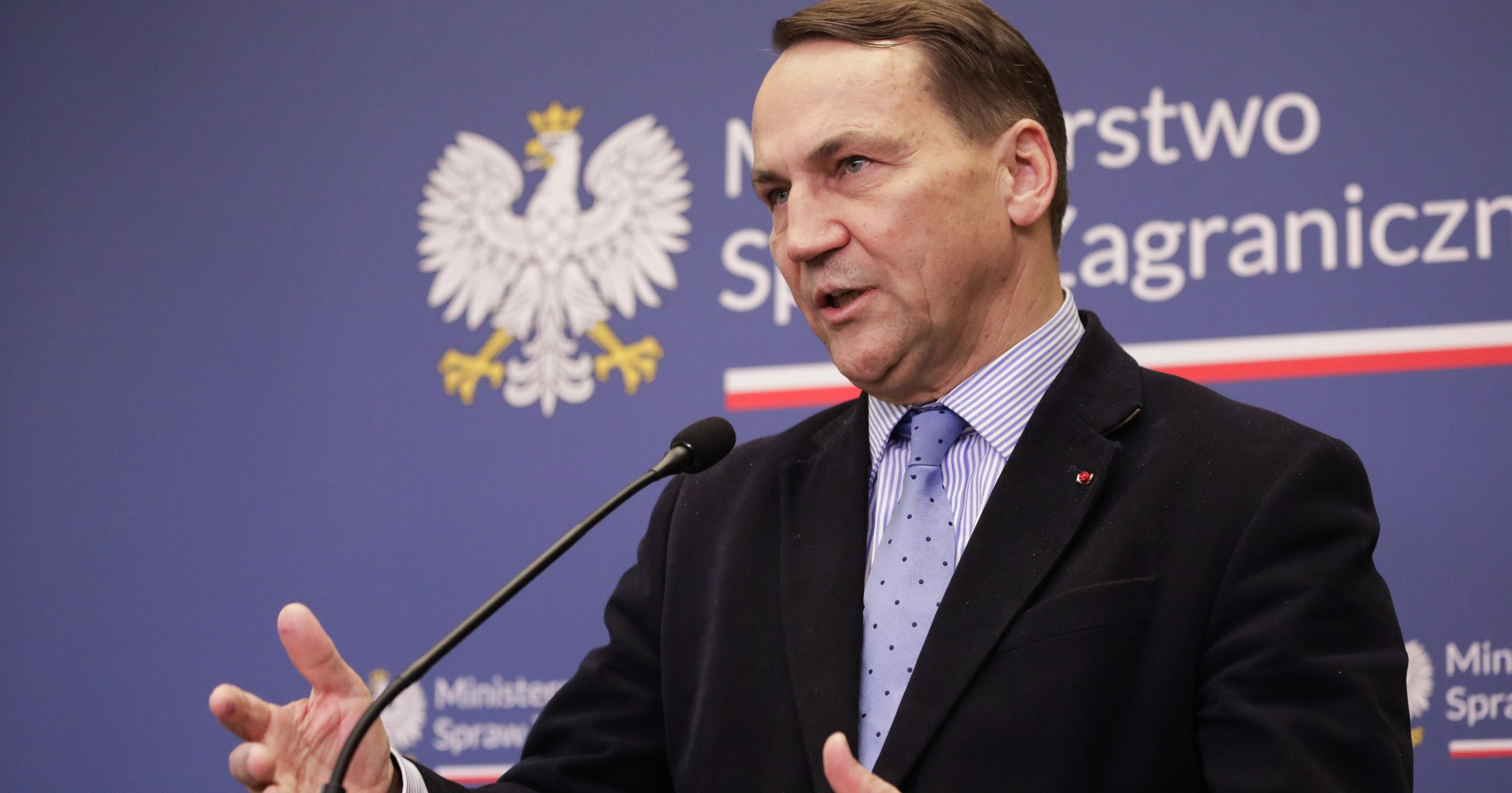 Radosław Sikorski rozmawiał z premierem Kataru. "Minister poruszył kwestię bezpieczeństwa Polaków"