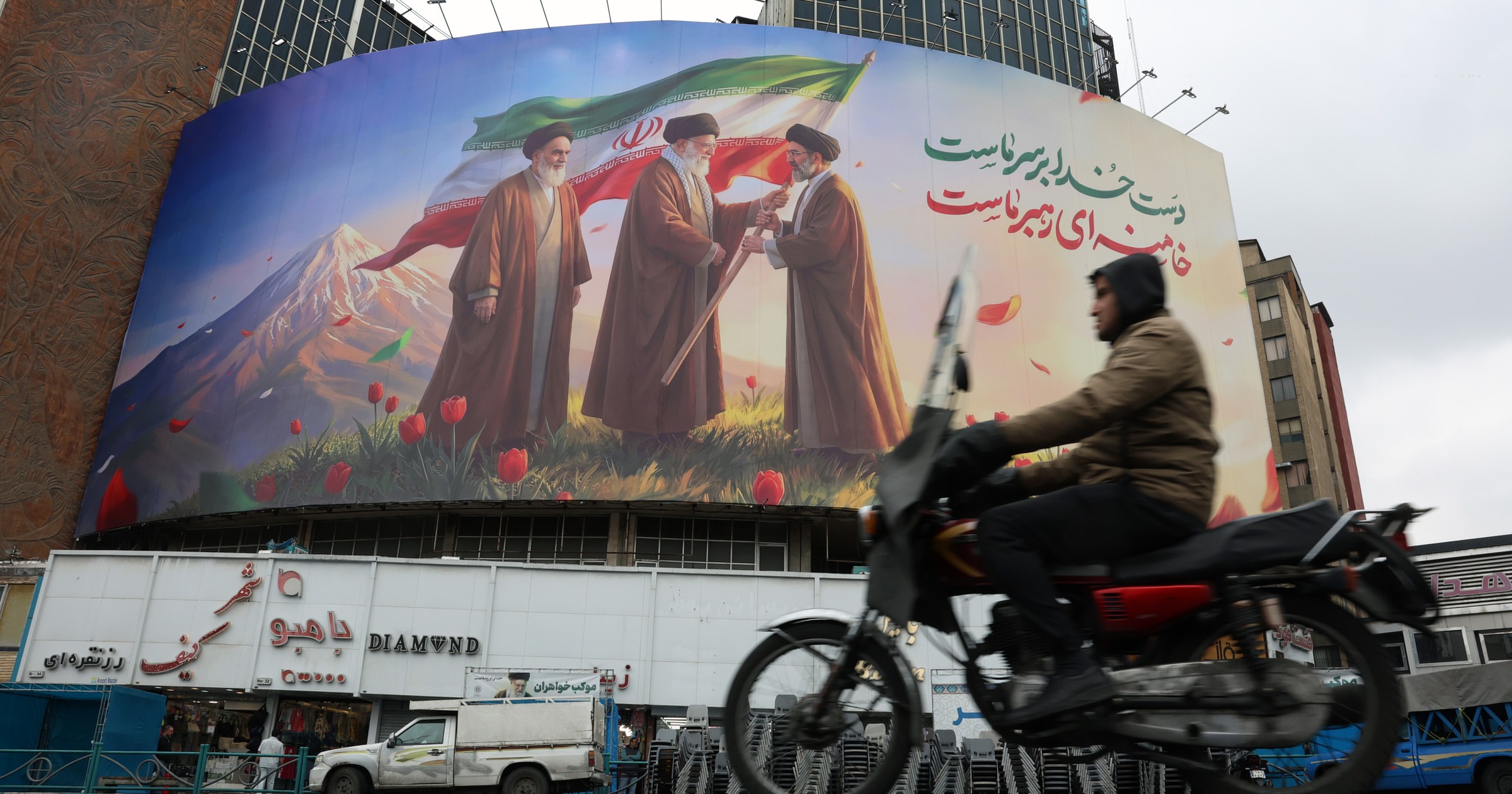 Rząd w Iranie "w stanie poważnego chaosu". Prezydent nie ma kontaktu z najwyższym przywódcą