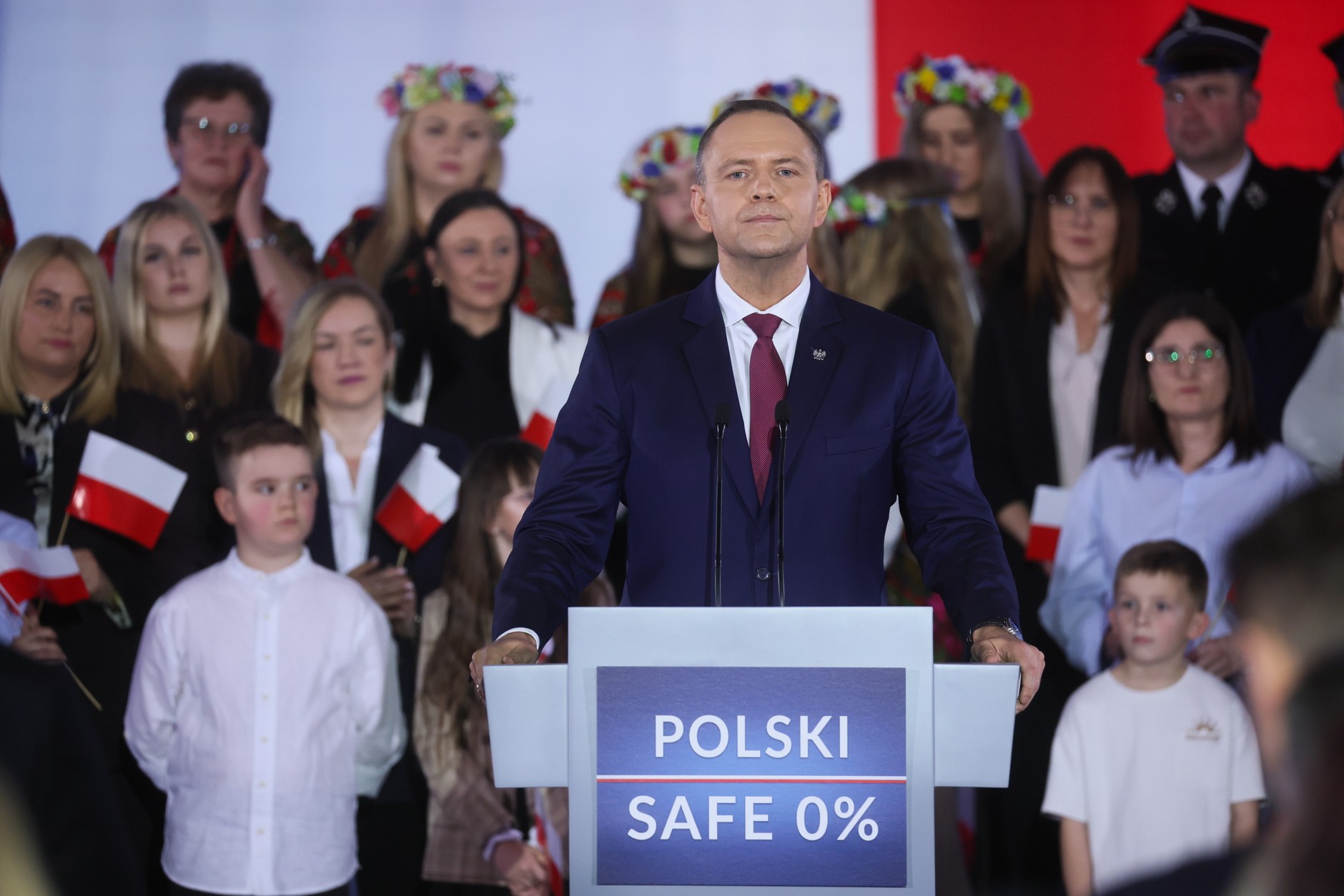Rządowy "plan B" na SAFE uderza w służby mundurowe podległe MSWiA. Donald Tusk ma na to plan
