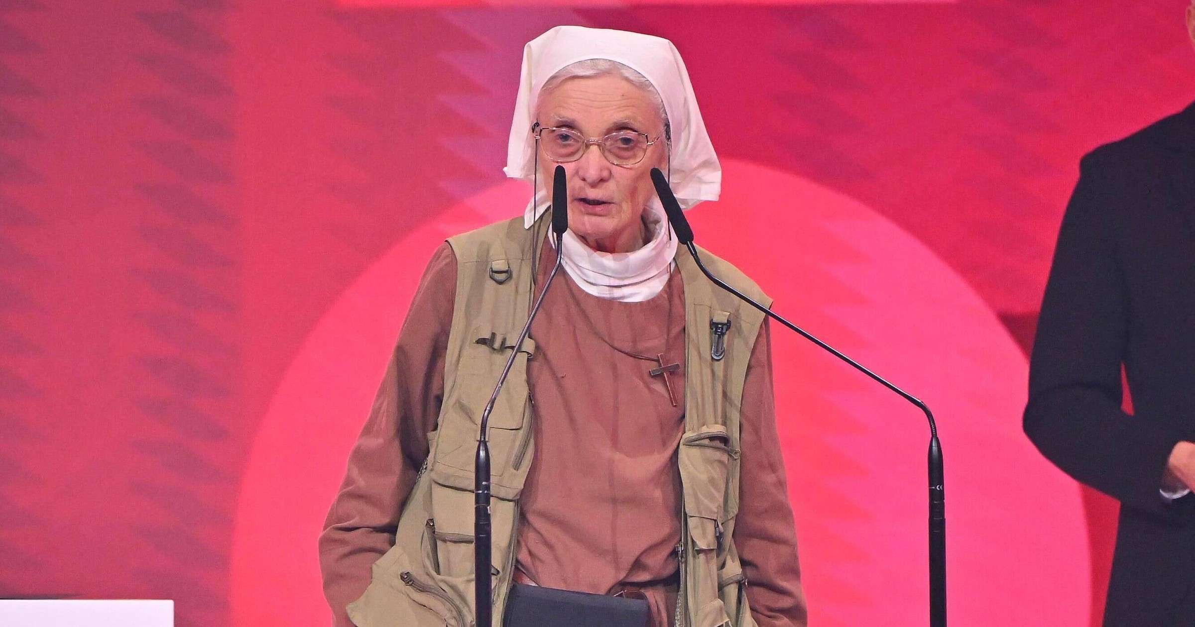 Siostra Chmielewska "wstydzi się za Polskę". "To jest zupełnie niedopuszczalne"