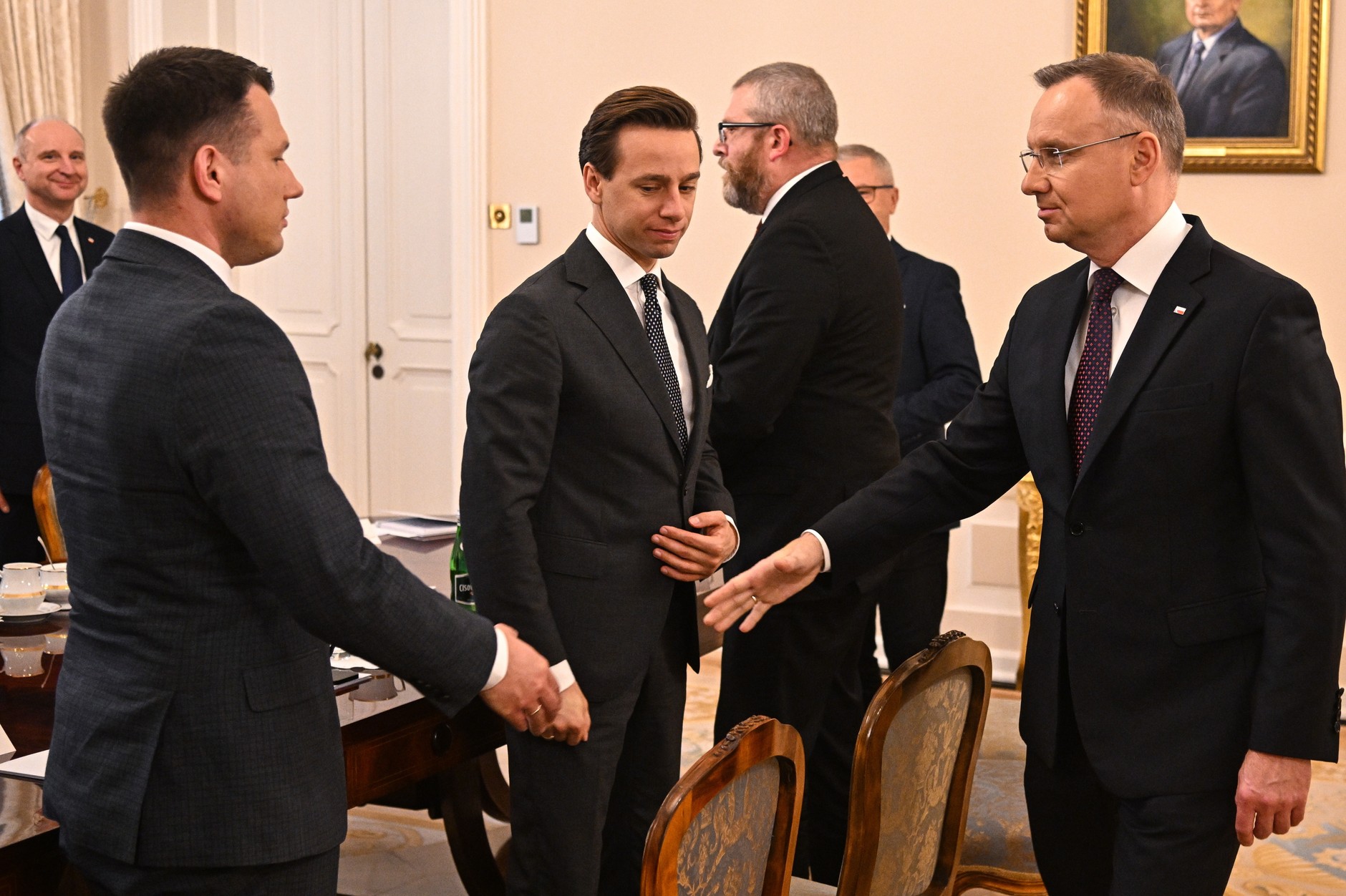 "Stan Wyjątkowy". Tusk straszy, że Kaczyński planuje polexit. Czarnek walczy z panelami. Kosiniak chce się dogadać z Nawrockim