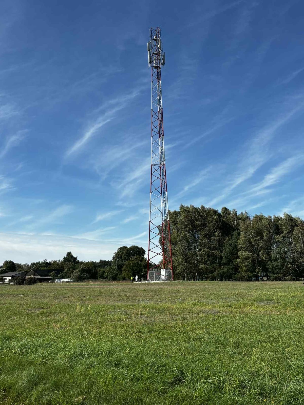 Tajemnicza śmierć po policyjnym pościgu. "Obrzydza mnie, jak łatwo w małej wsi zamieść wszystko pod dywan"