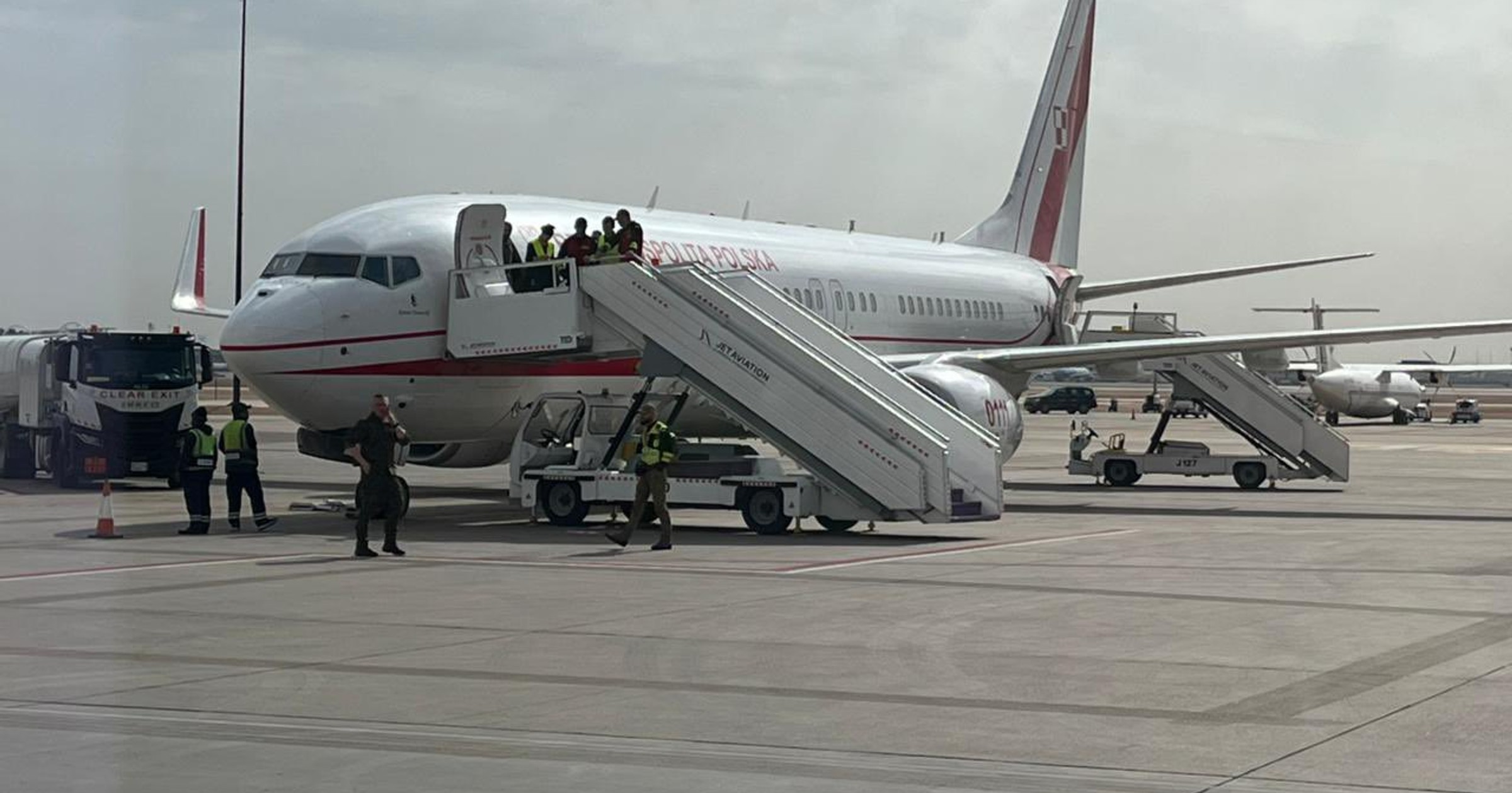 Trzy samoloty z Polakami z Bliskiego Wschodu wylądowały w Warszawie
