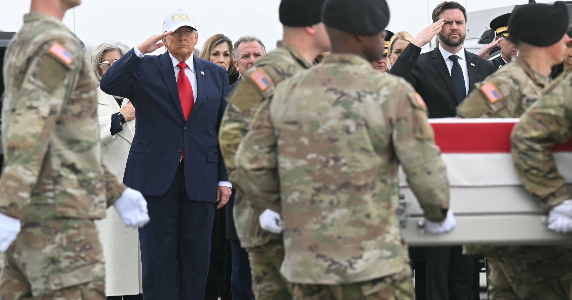 W Waszyngtonie narasta niepokój. Trump zaczyna grę o wszystko. "Wplątał się w konflikt, który szybko się nie zakończy" [OPINIA]