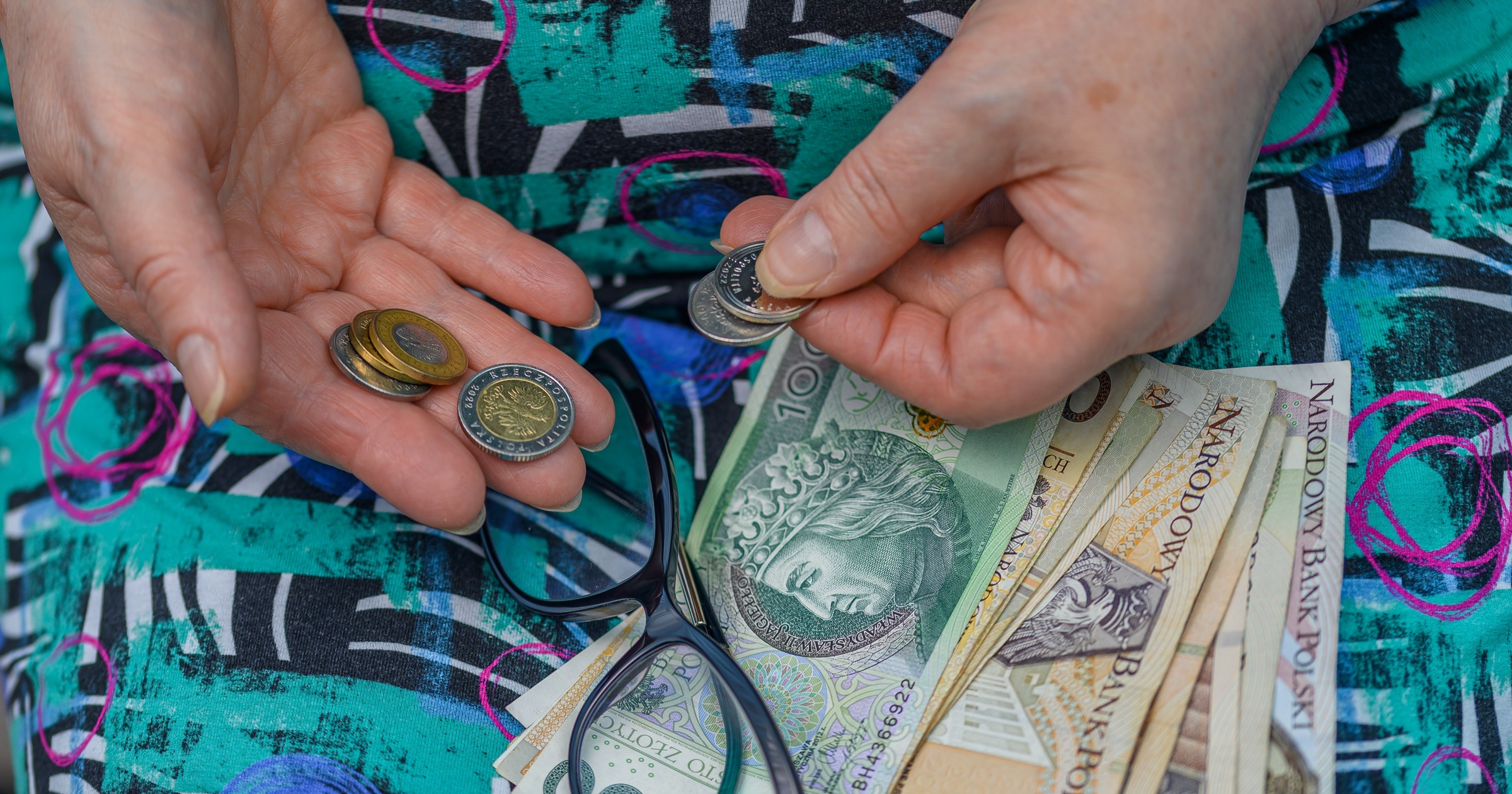 Wyższe 13. i 14. emerytury w 2026 roku. ZUS podał terminy wypłat