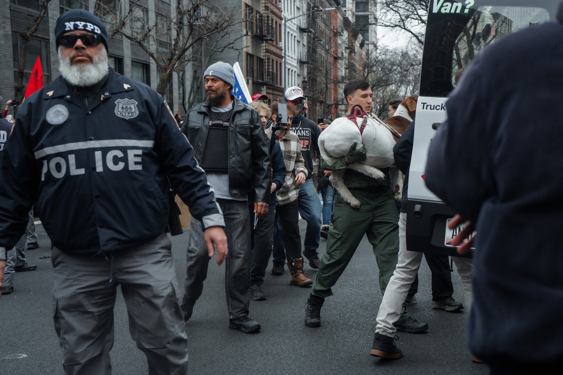 Zamieszki przed rezydencją burmistrza Nowego Jorku. Amatorskie "bomby ze śrubami"