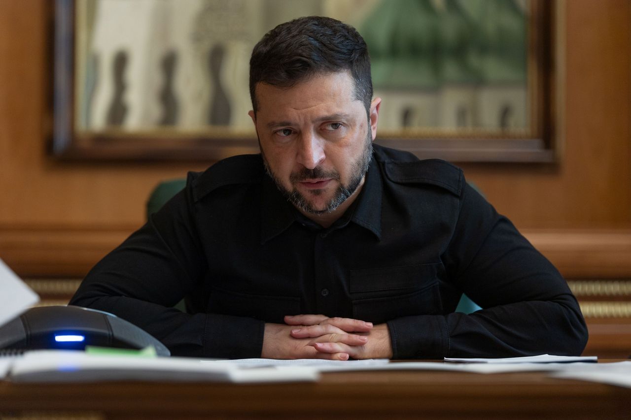 Finał kryzysu z orderem. Ukraińcy murem za Zełenskim, a Polska?