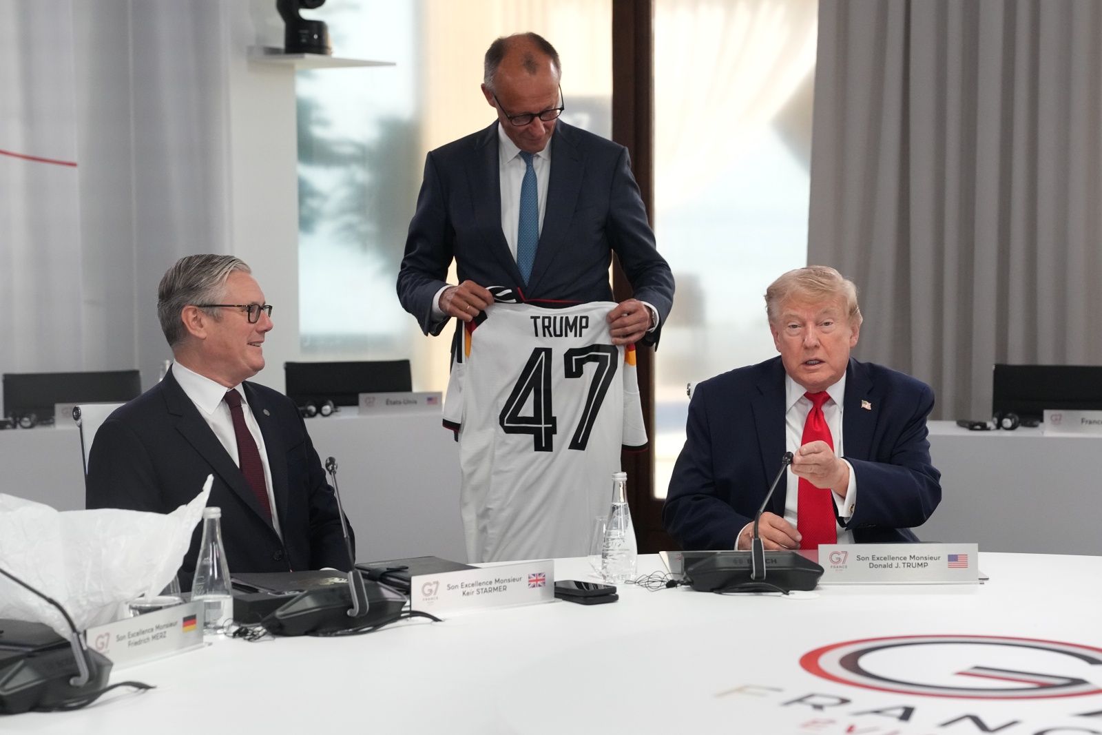 Nietypowy prezent dla Trumpa. Merz przygotował niespodziankę