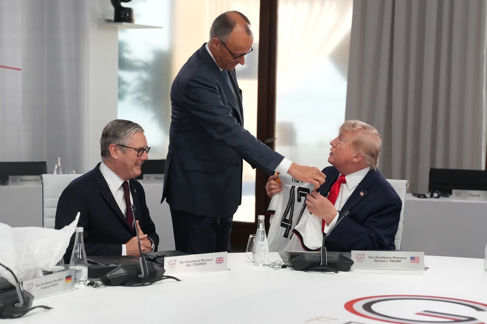 Nietypowy prezent dla Trumpa. Merz przygotował niespodziankę