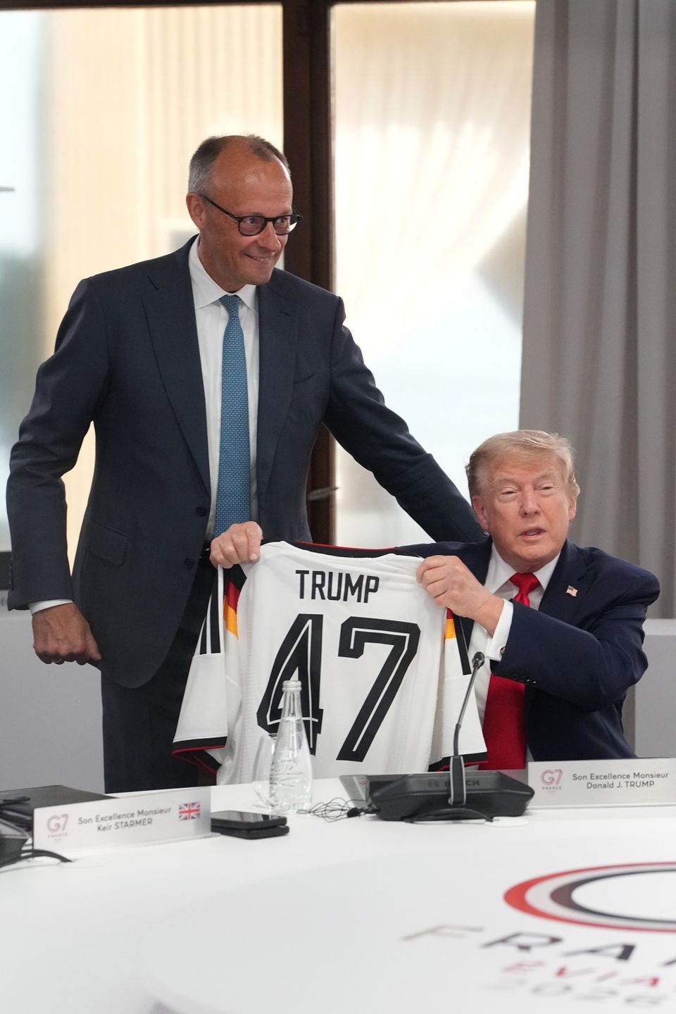 Nietypowy prezent dla Trumpa. Merz przygotował niespodziankę