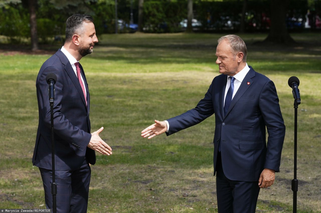 Rosyjski okręt oddał strzały, Tusk ogłasza ws. baz USA [SKRÓT DNIA]